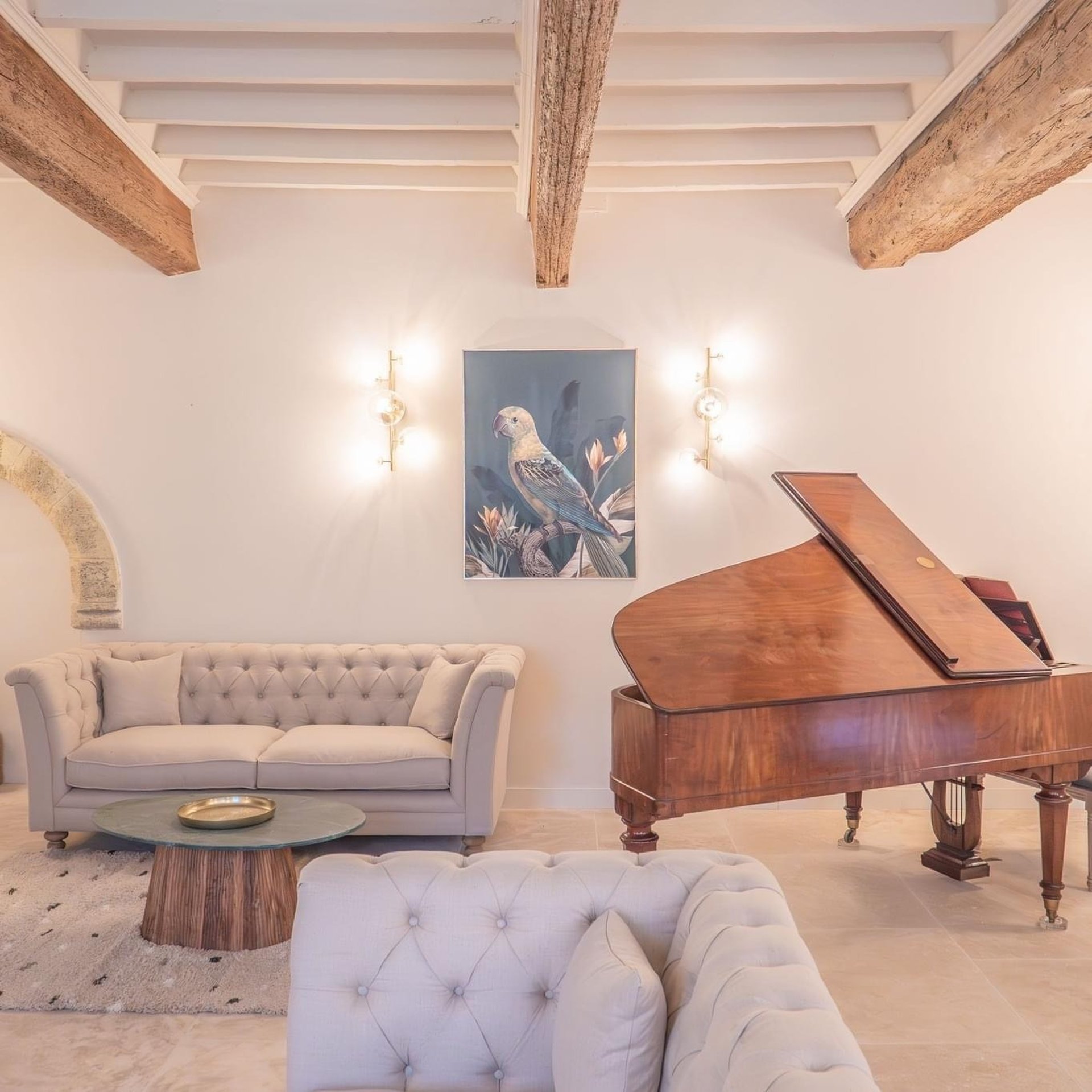 black and white bed linen