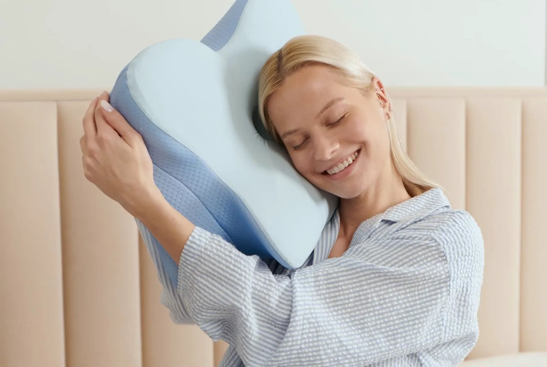 black and white bed linen