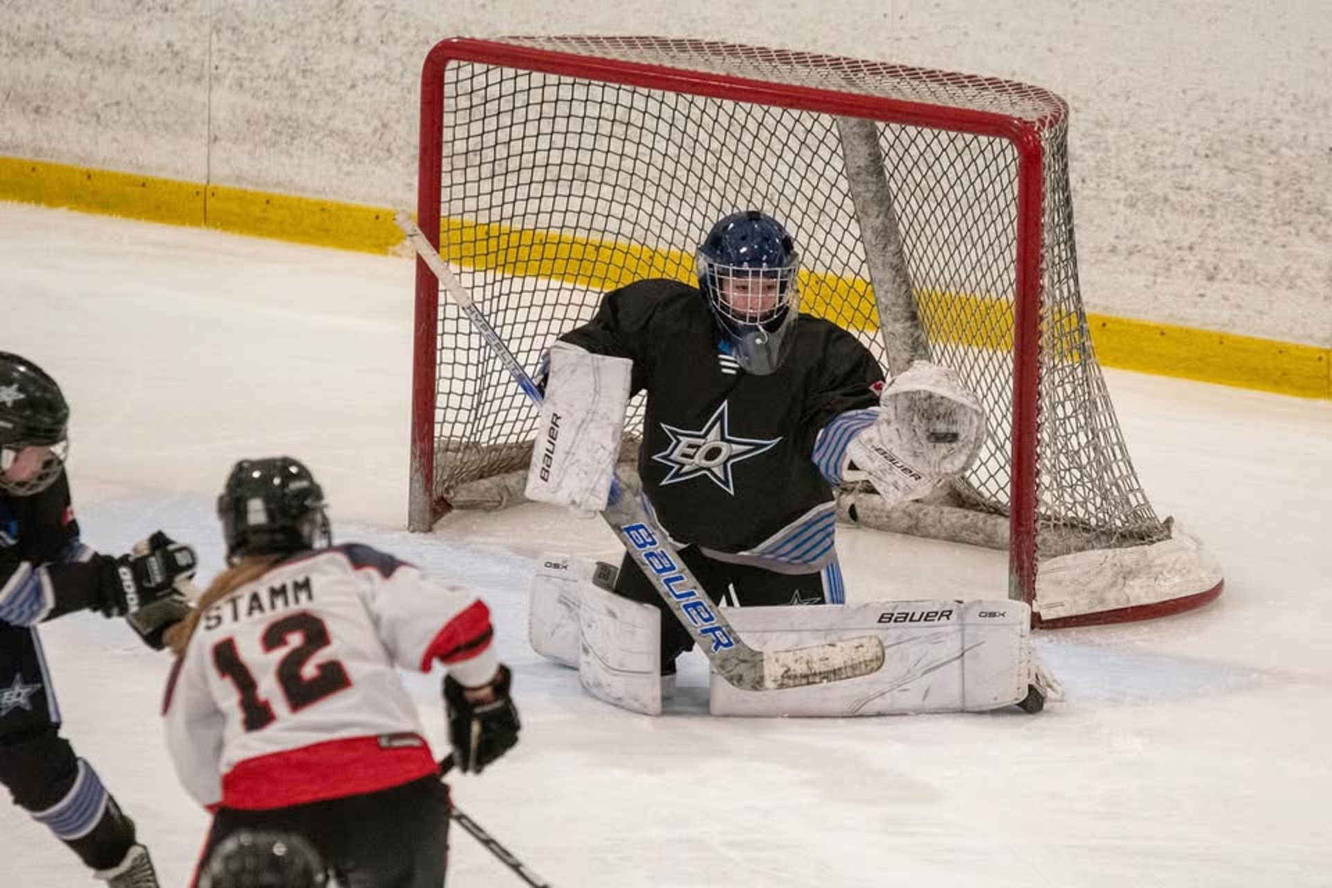black and white bed linen
