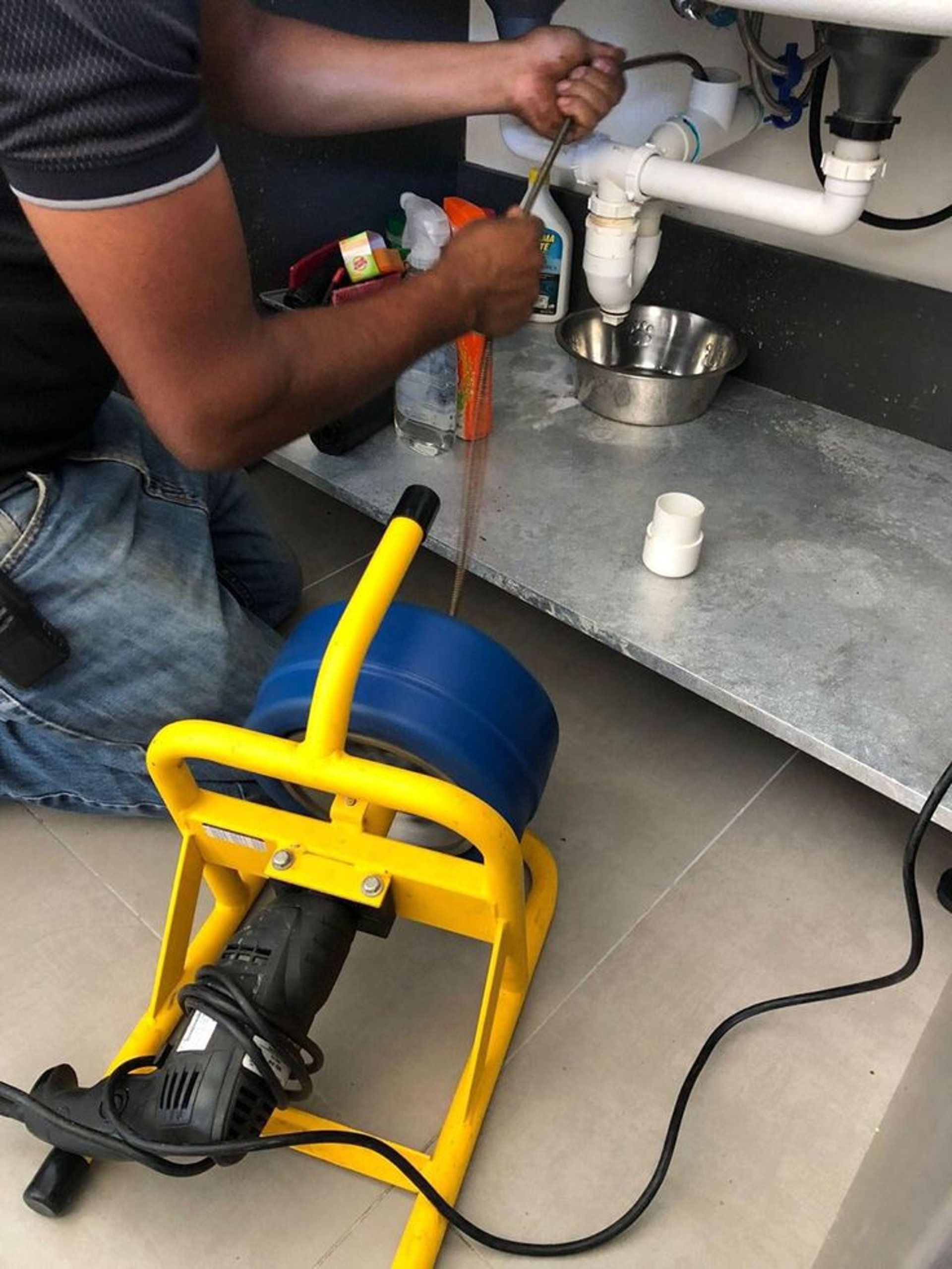 black and white bed linen