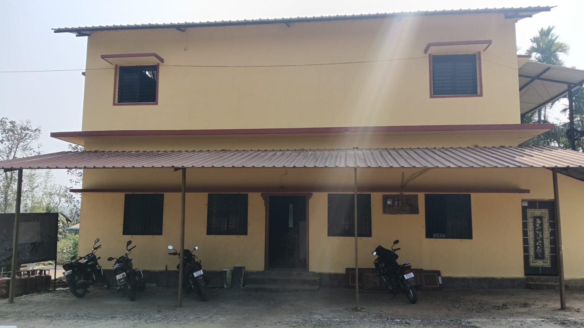 black and white bed linen