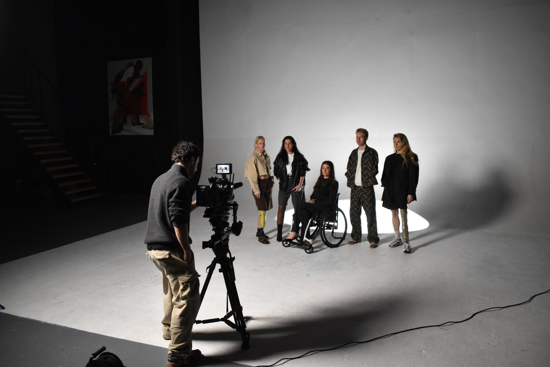 black and white bed linen