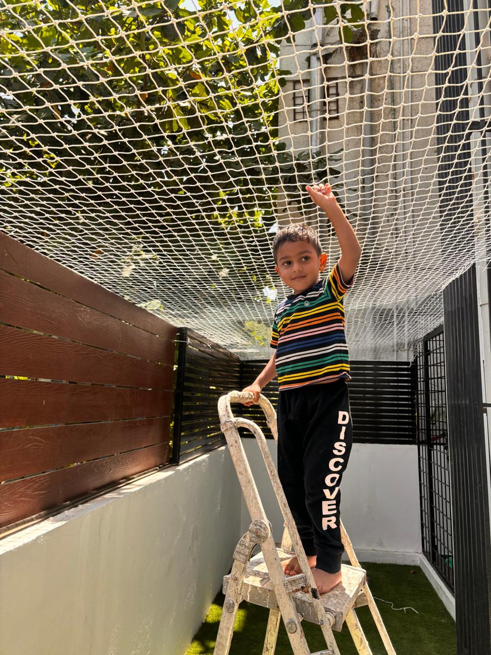 black and white bed linen