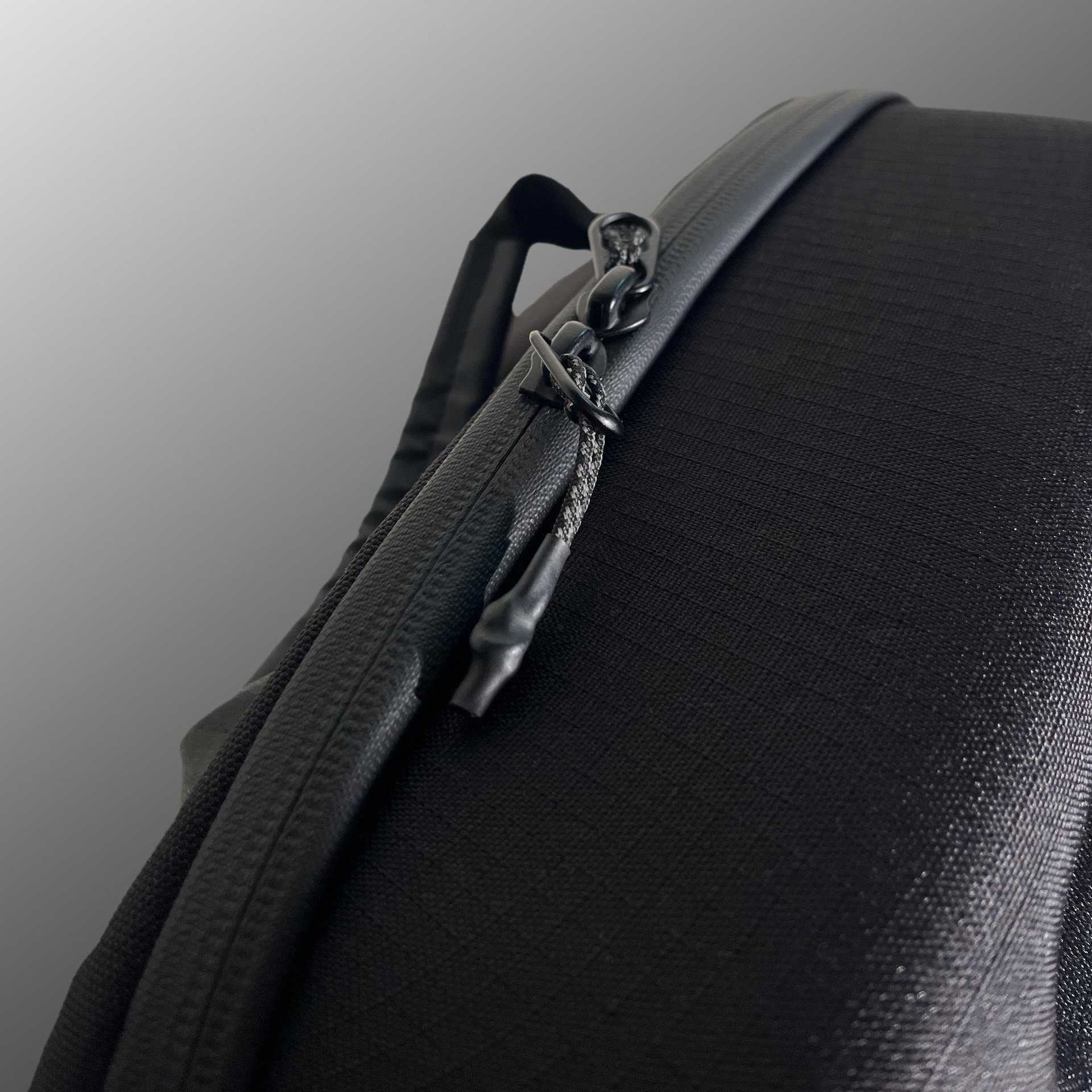 black and white bed linen