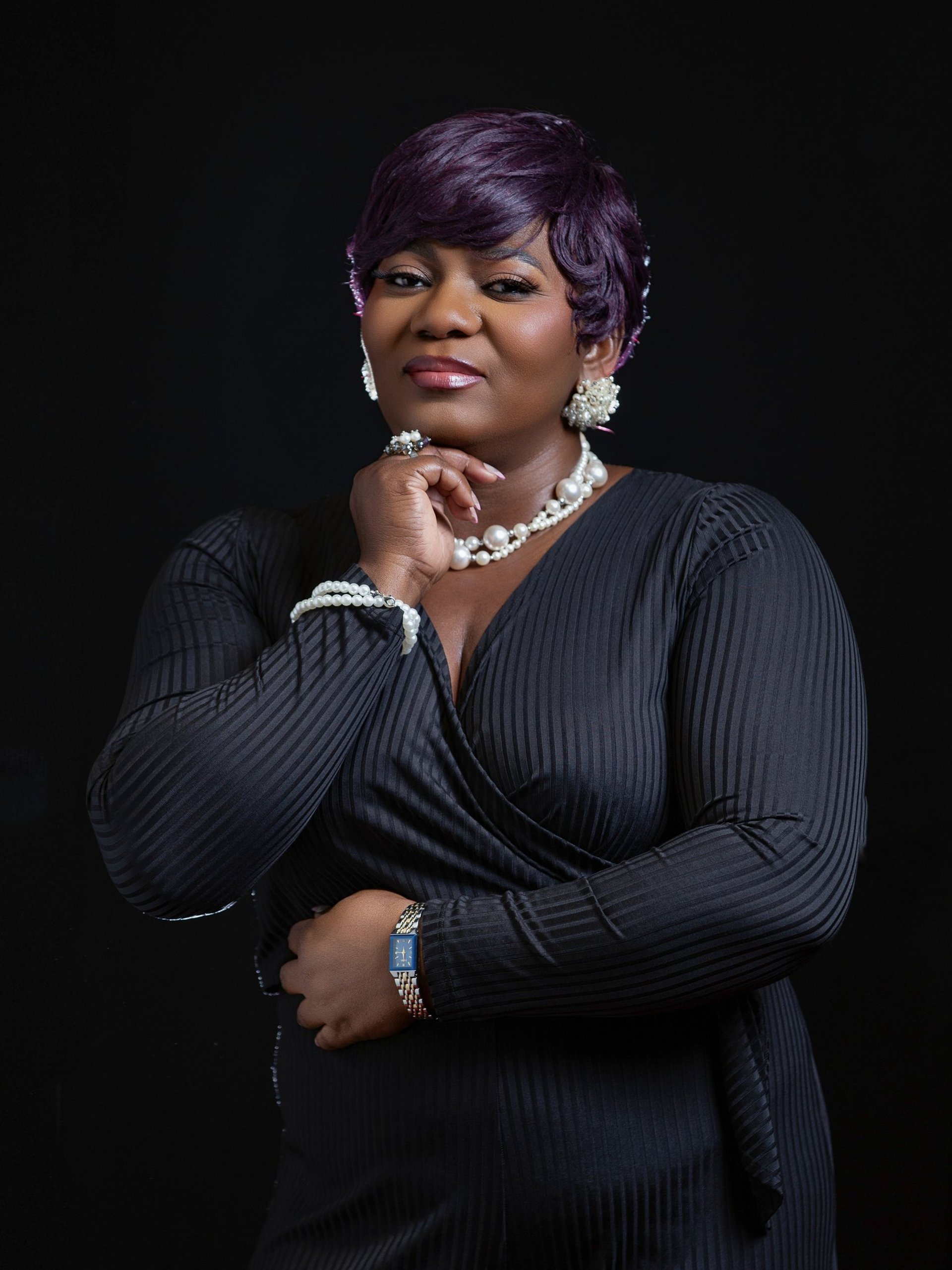 black and white bed linen