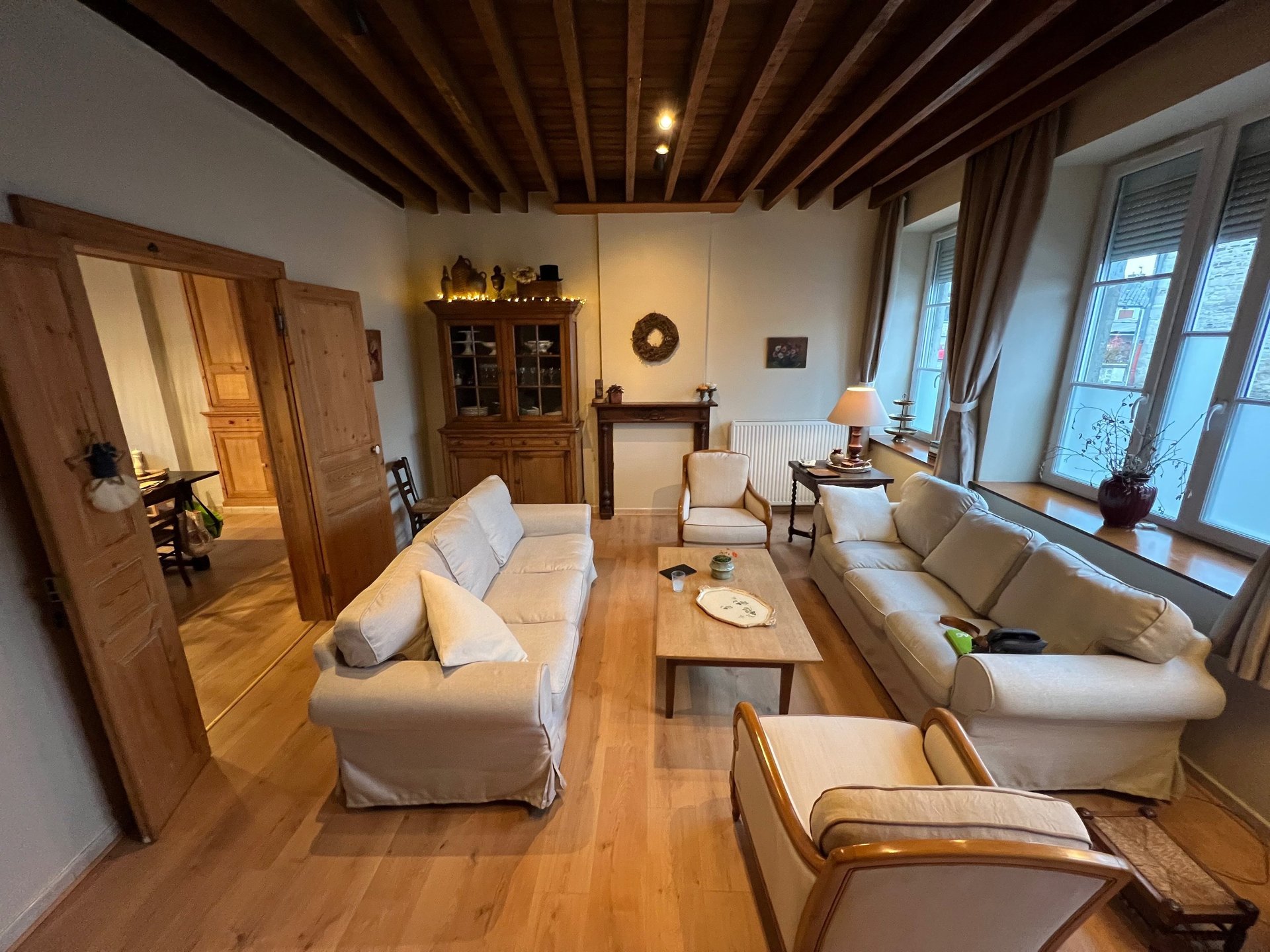 black and white bed linen