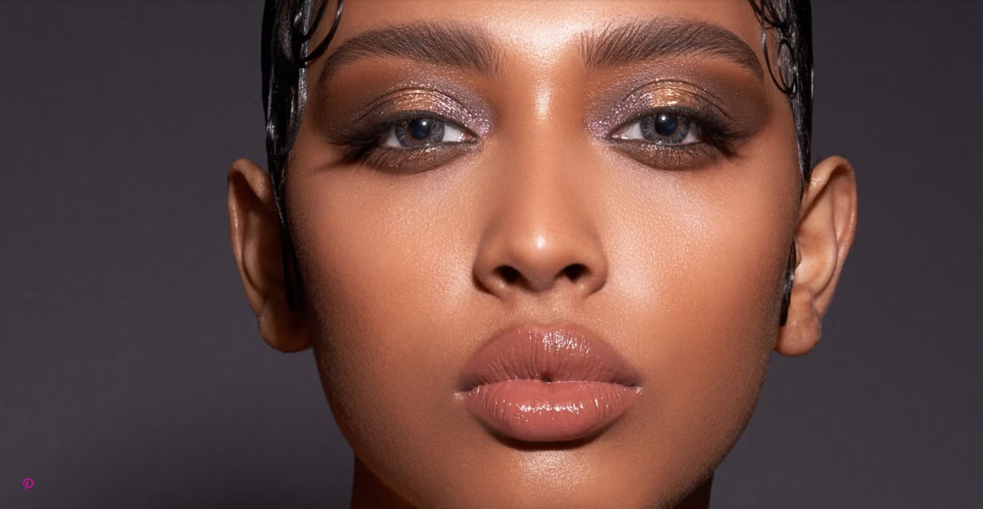 gray computer monitor