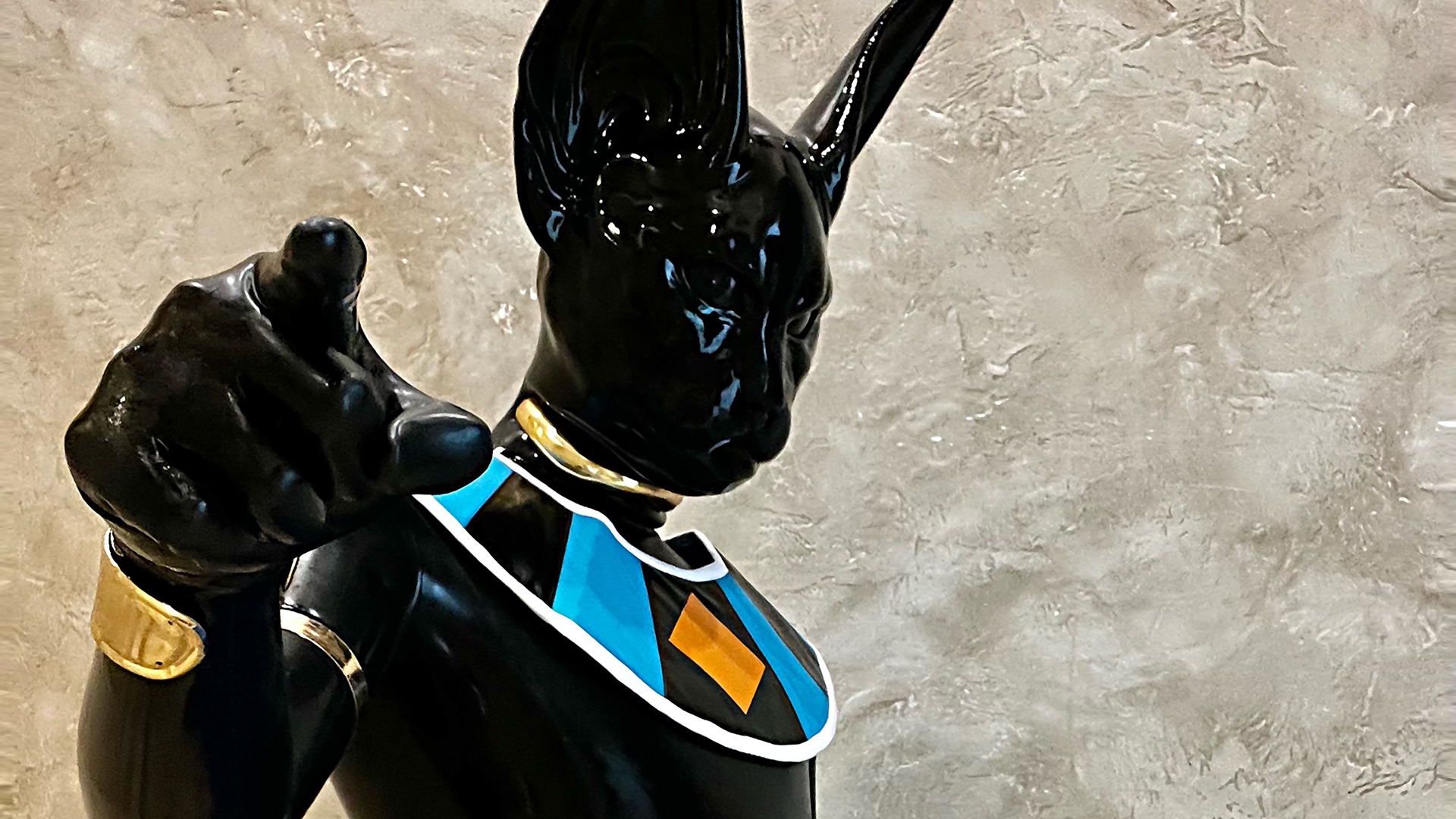 black and white bed linen