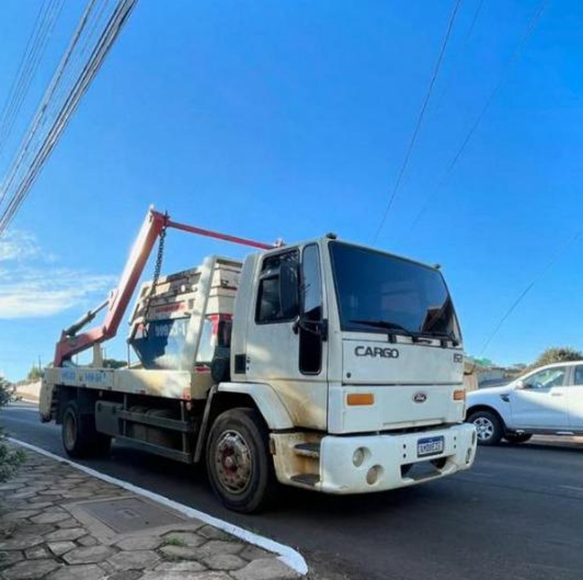 black and white bed linen