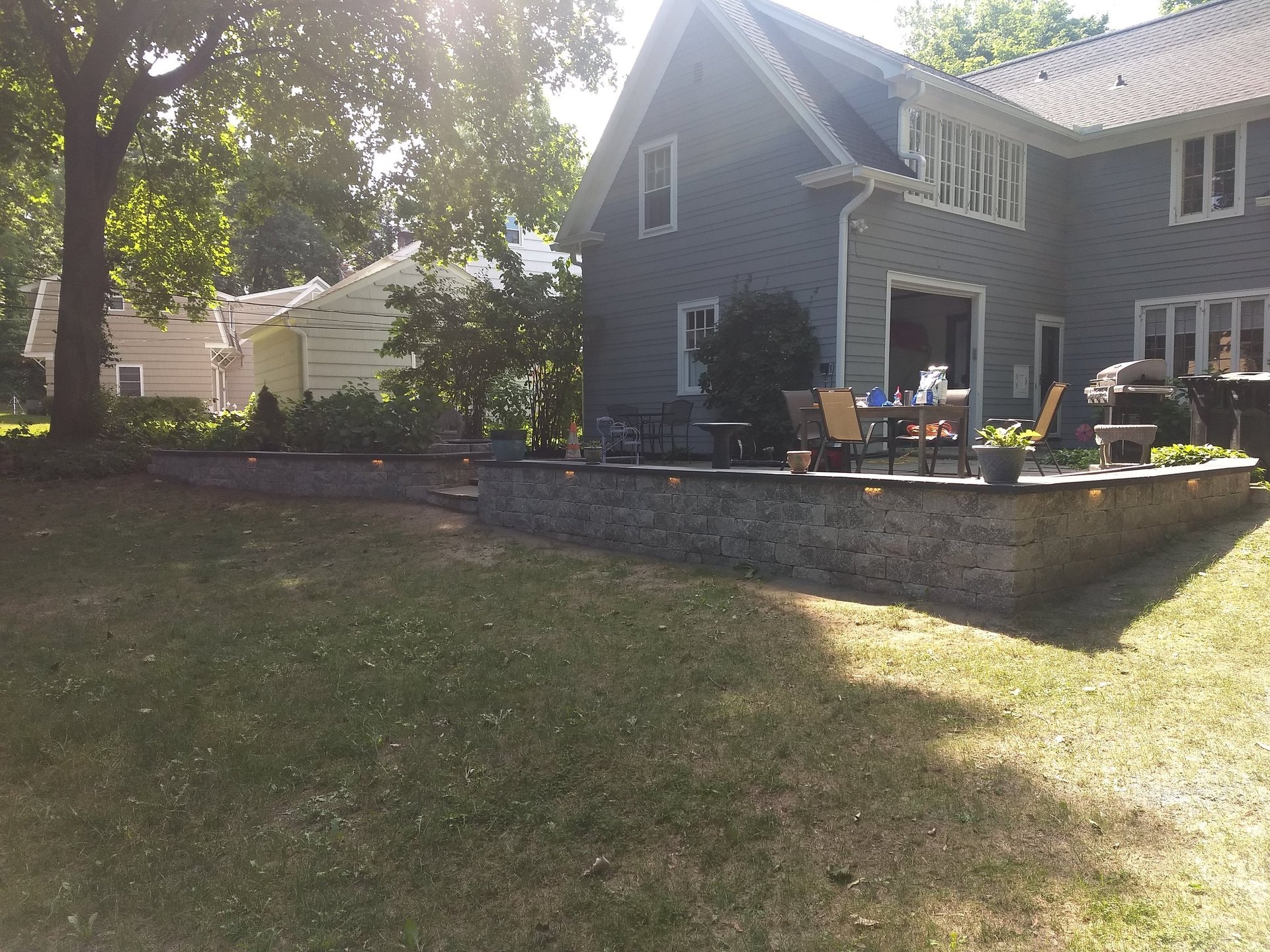 black and white bed linen