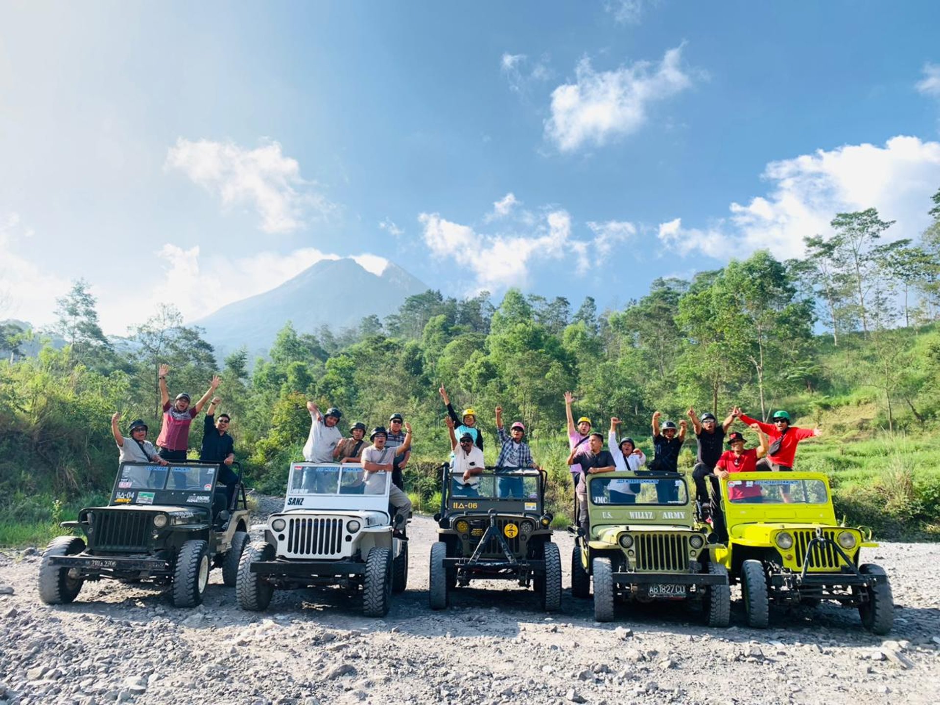 black and brown leather padded tub sofa