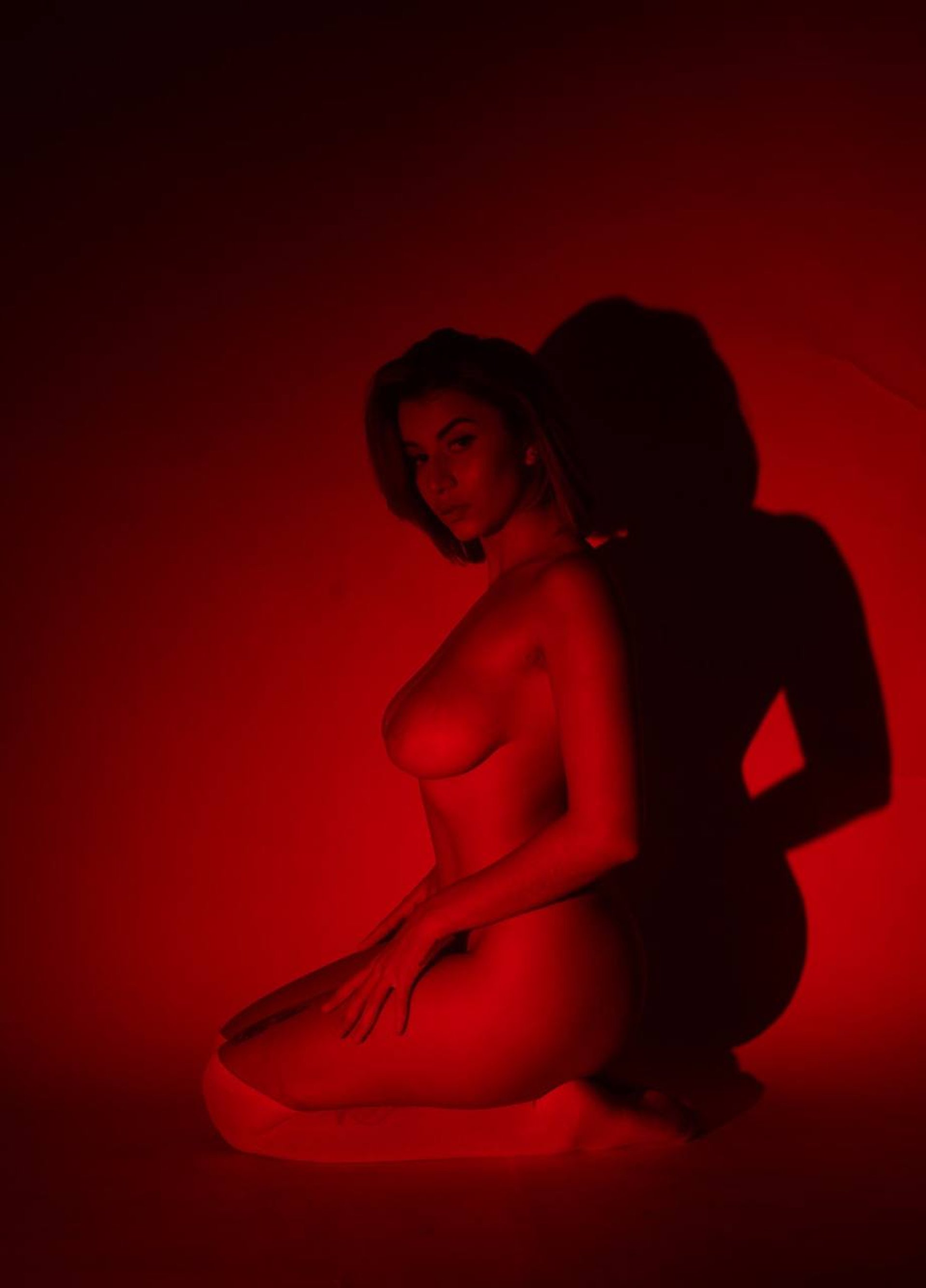 black and white bed linen