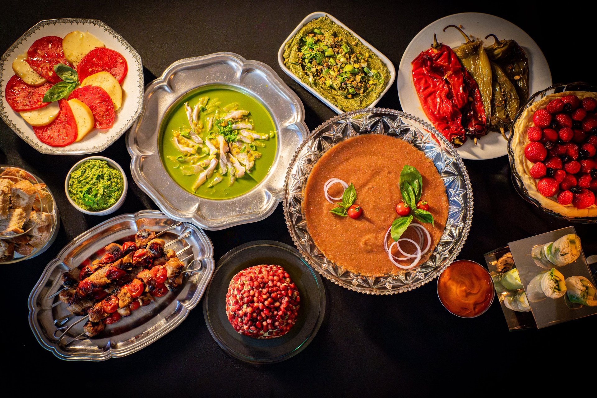 black and white bed linen