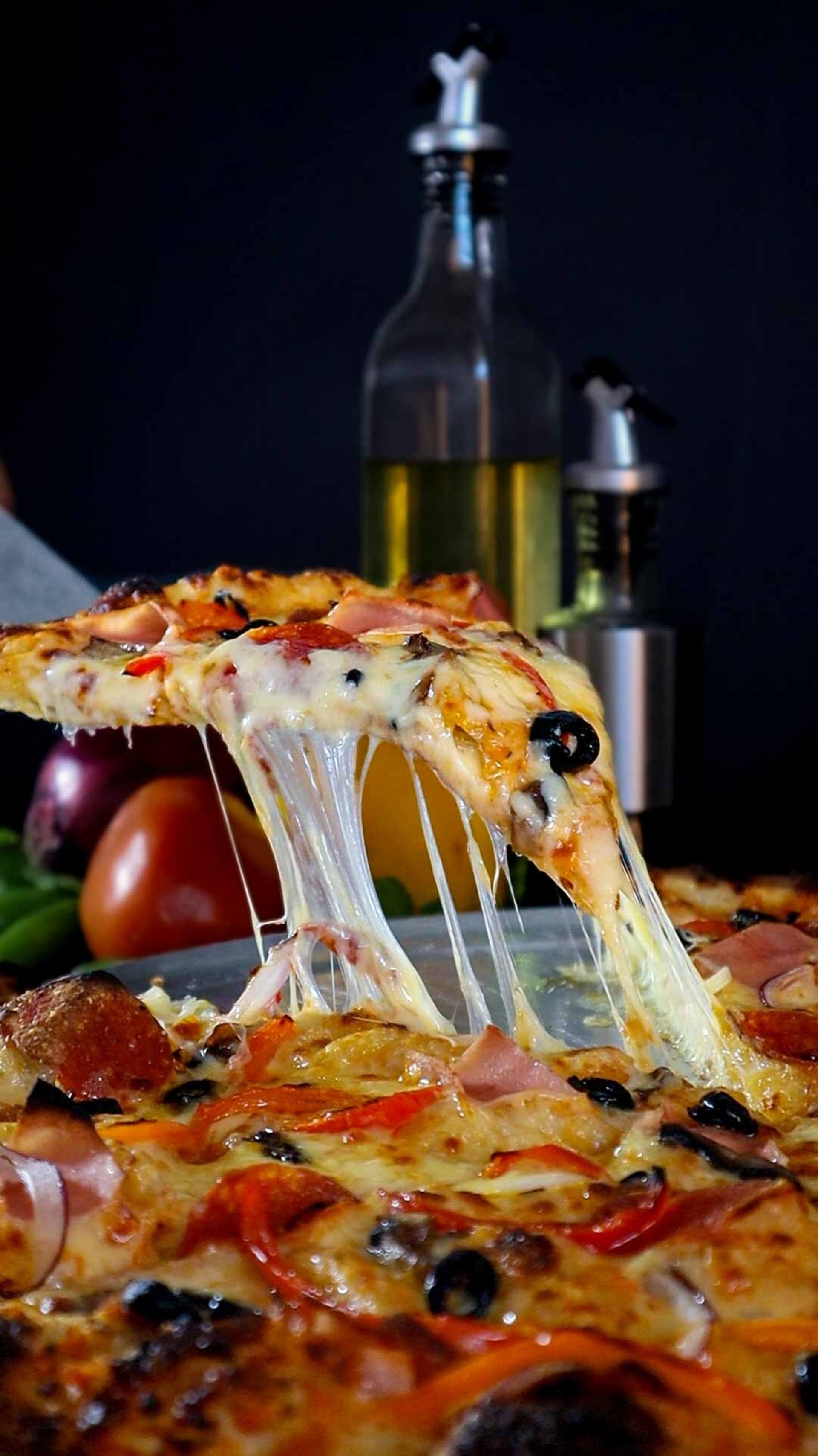 black and white bed linen