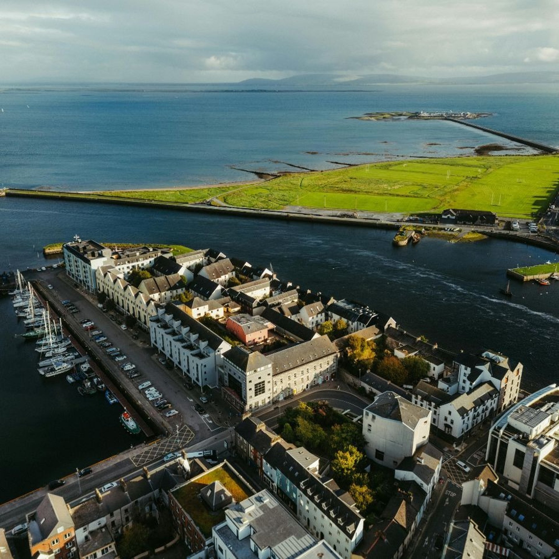 clear glass cup close-up photography