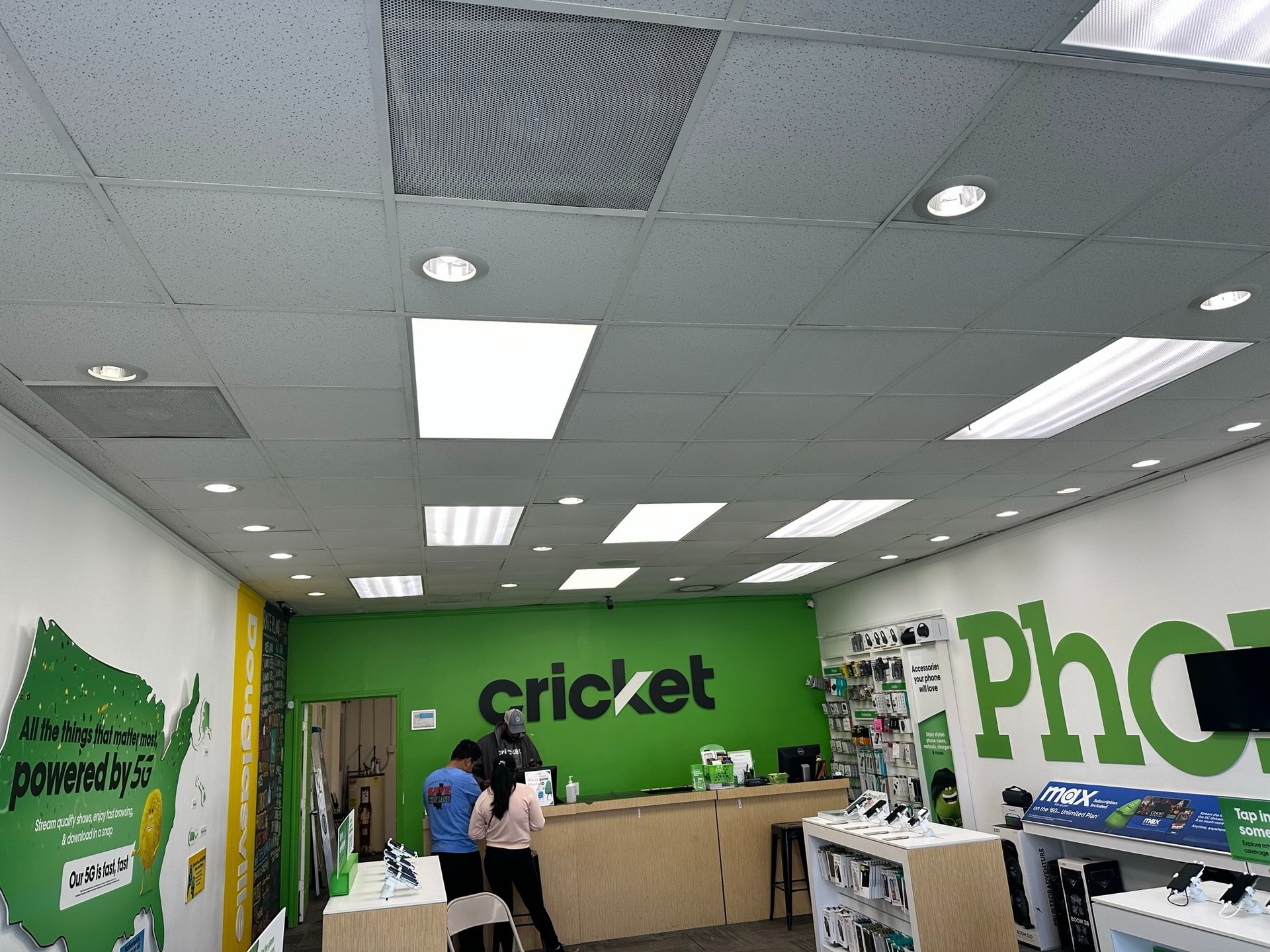 gray computer monitor