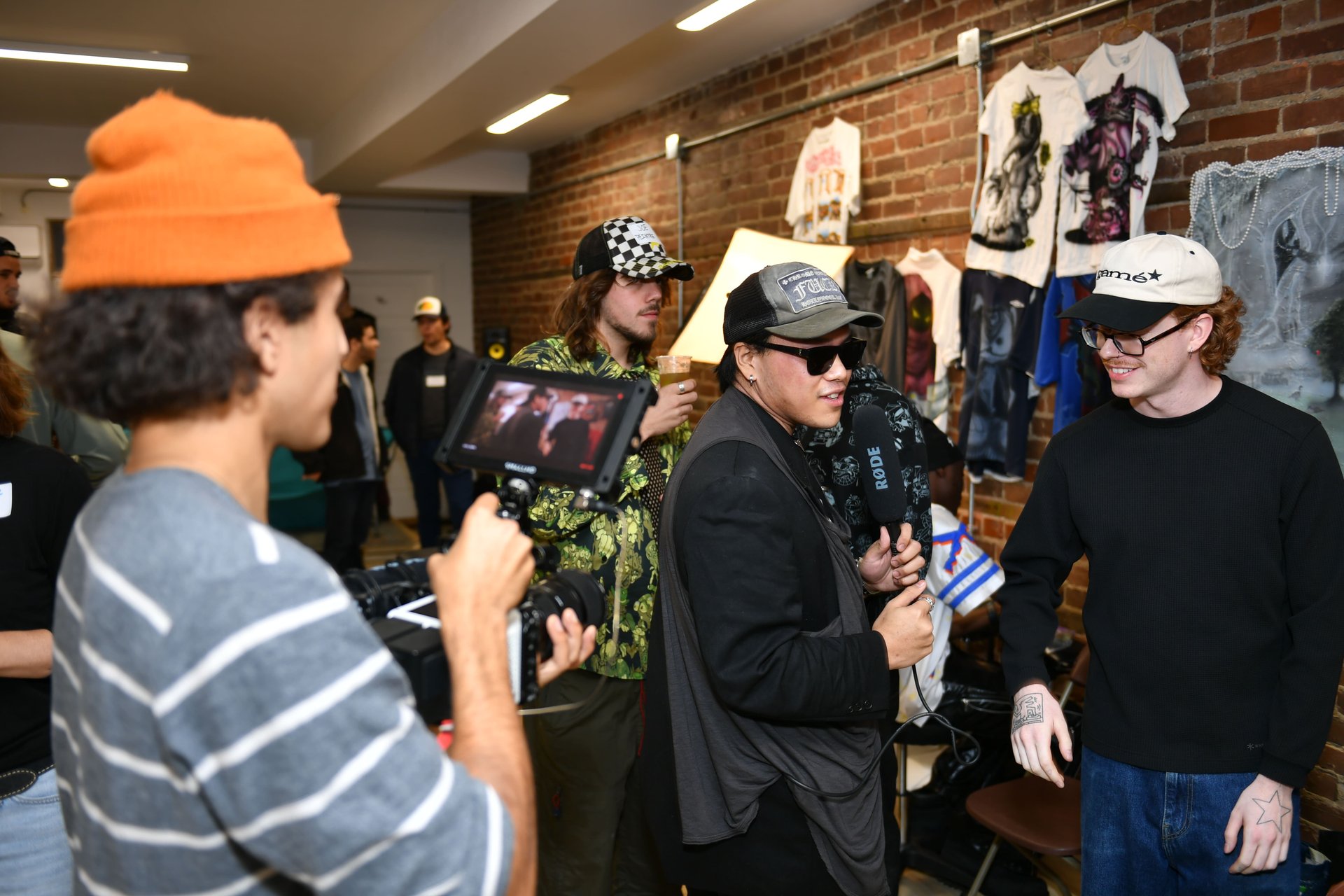 black and white bed linen