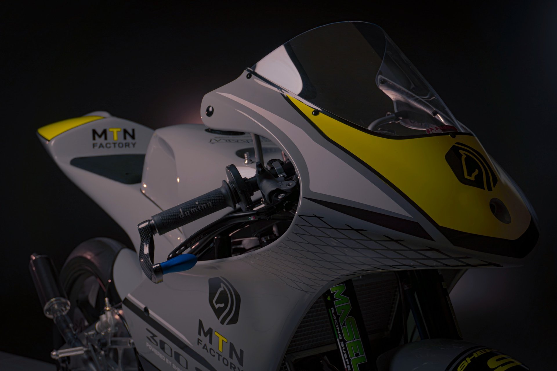 black and white bed linen