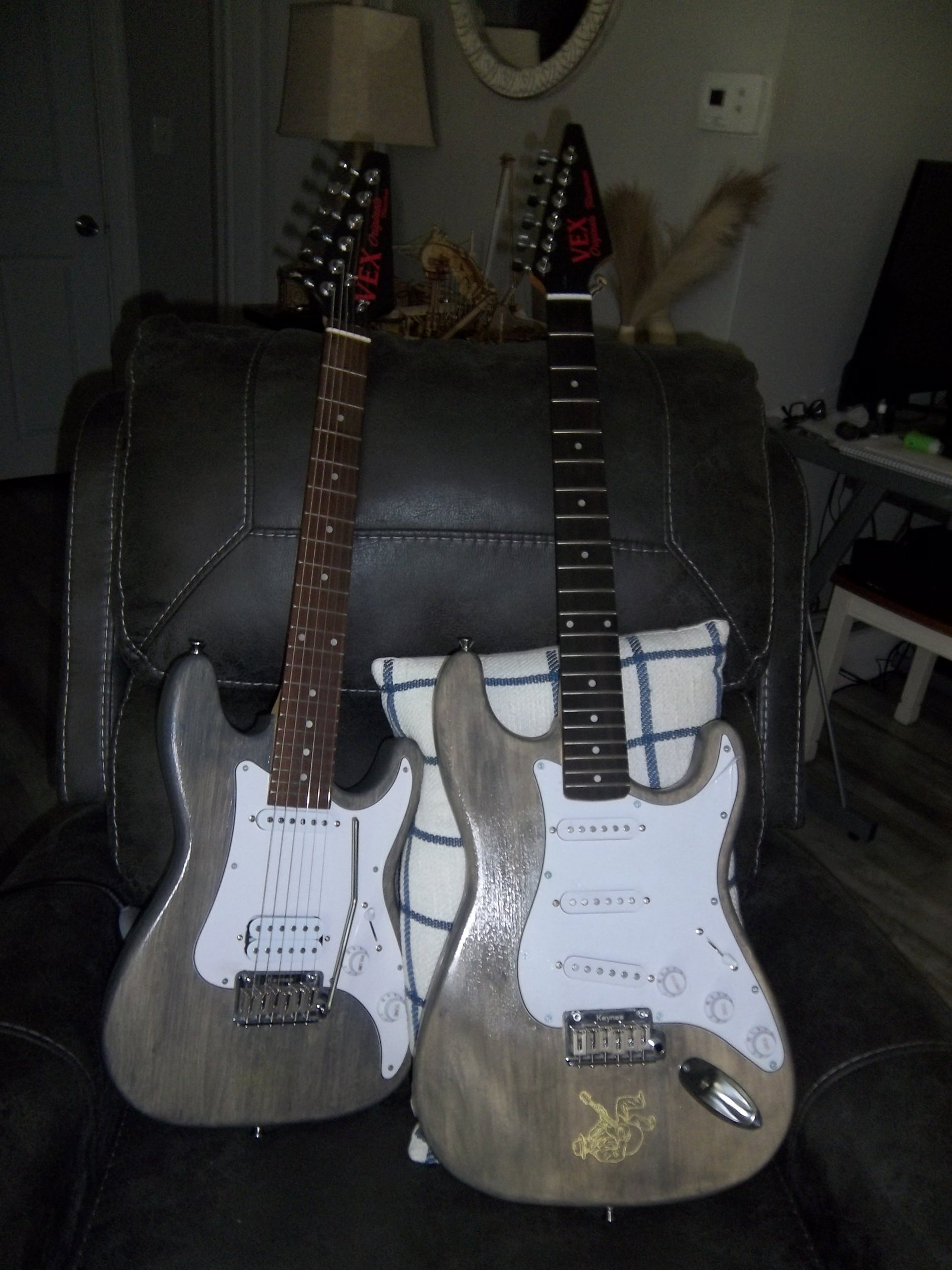 black and white bed linen