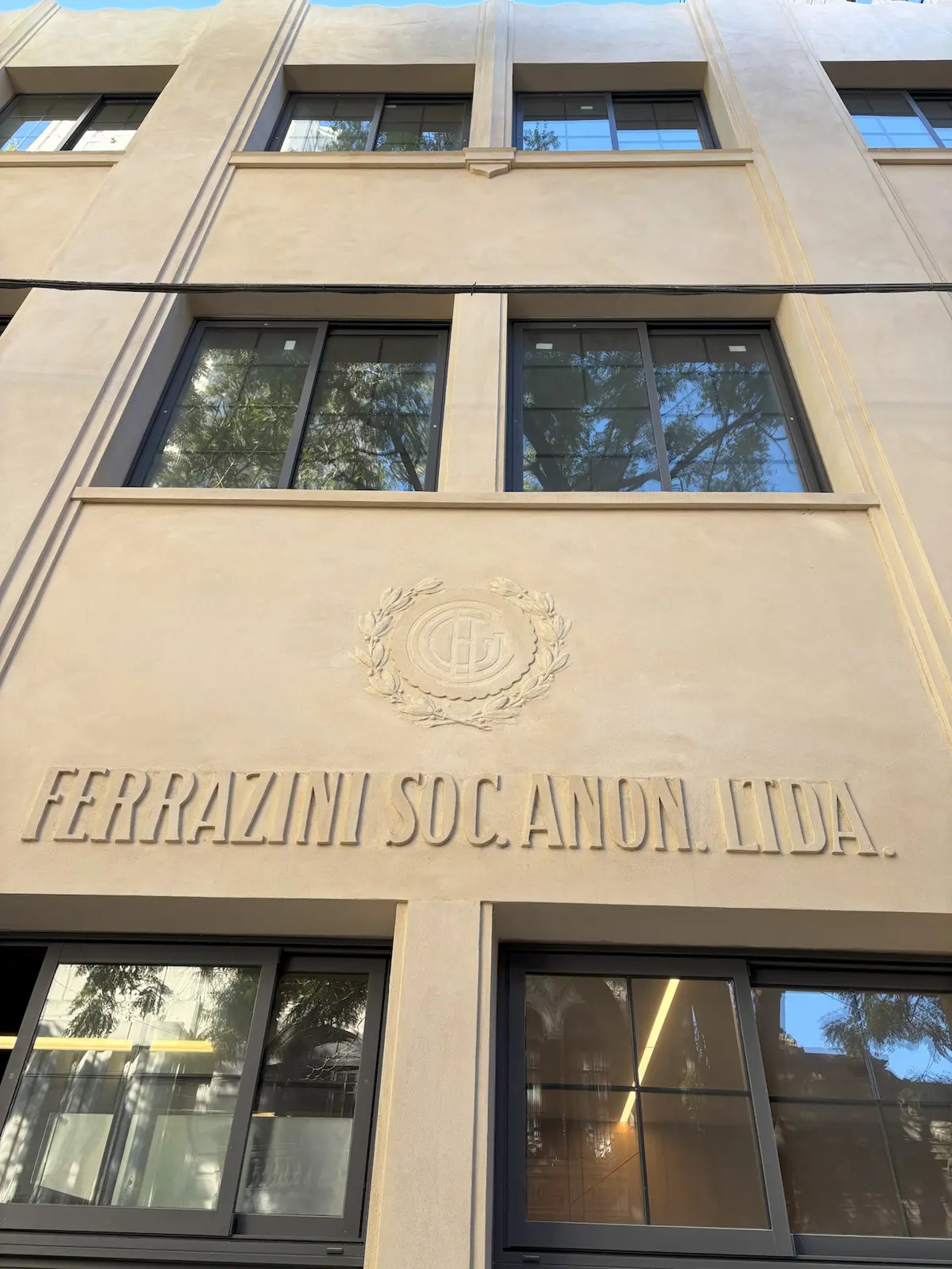 Fachada de dEco Sustentable, ex Imprenta Ferrazini, restaurada por Almapiedra y protegida con nanotecnología Tecnan.