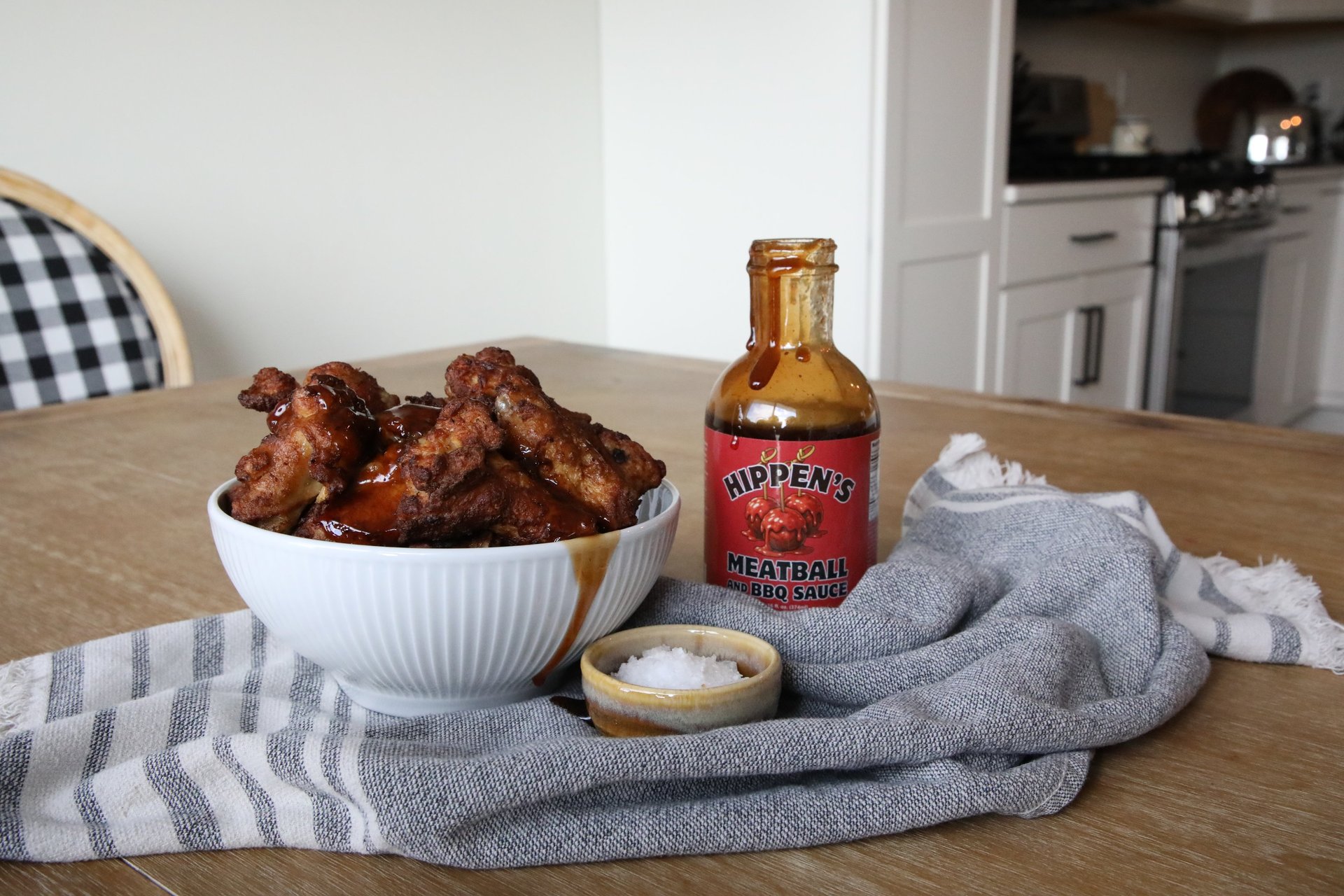 black and white bed linen