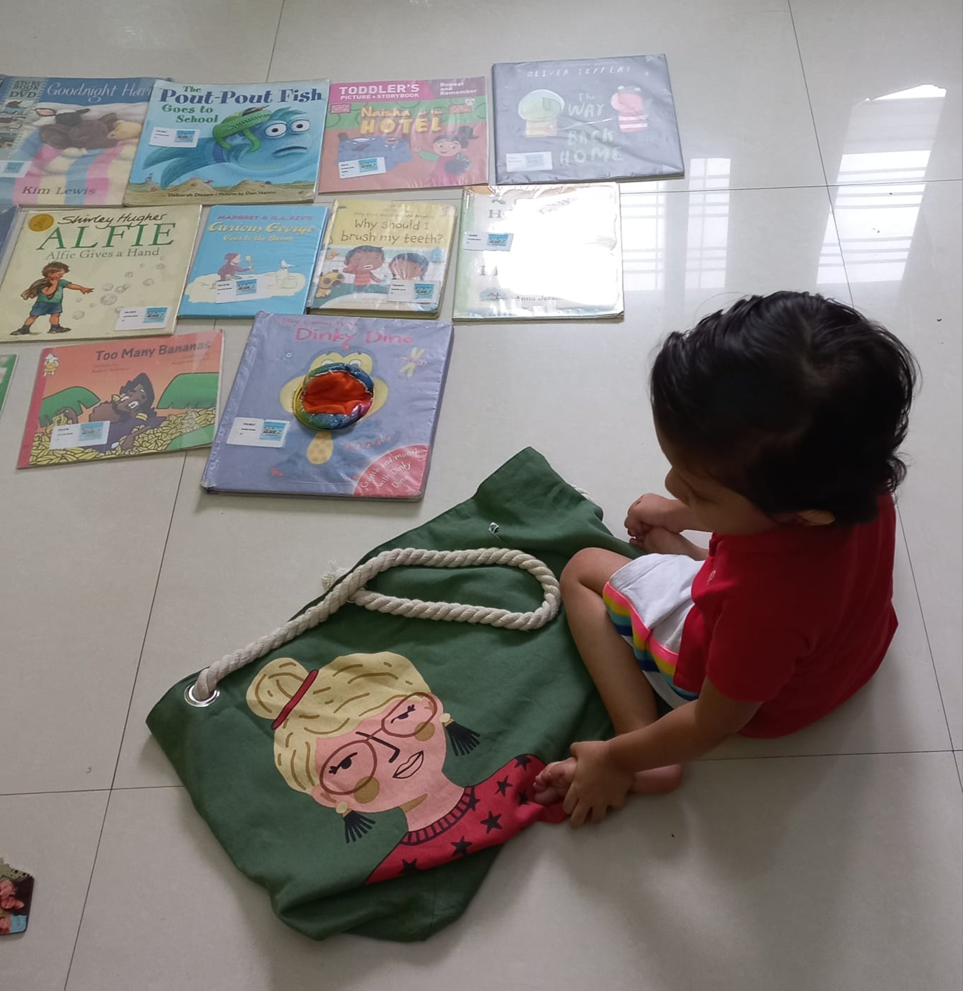 black and white bed linen