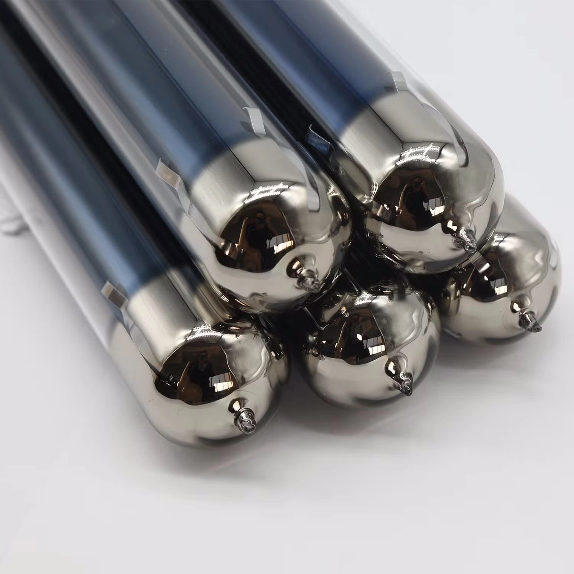 black and white bed linen