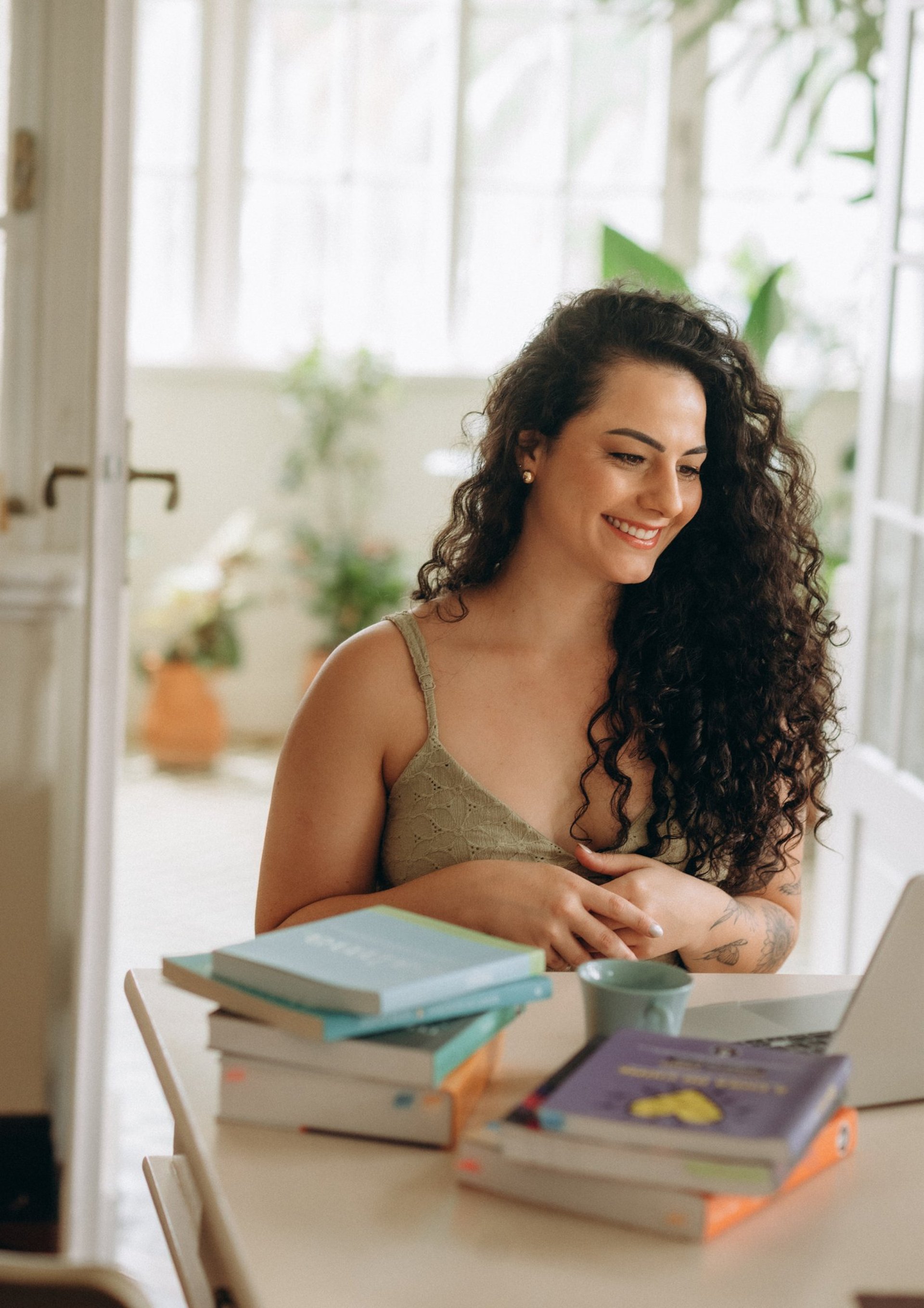black and white bed linen