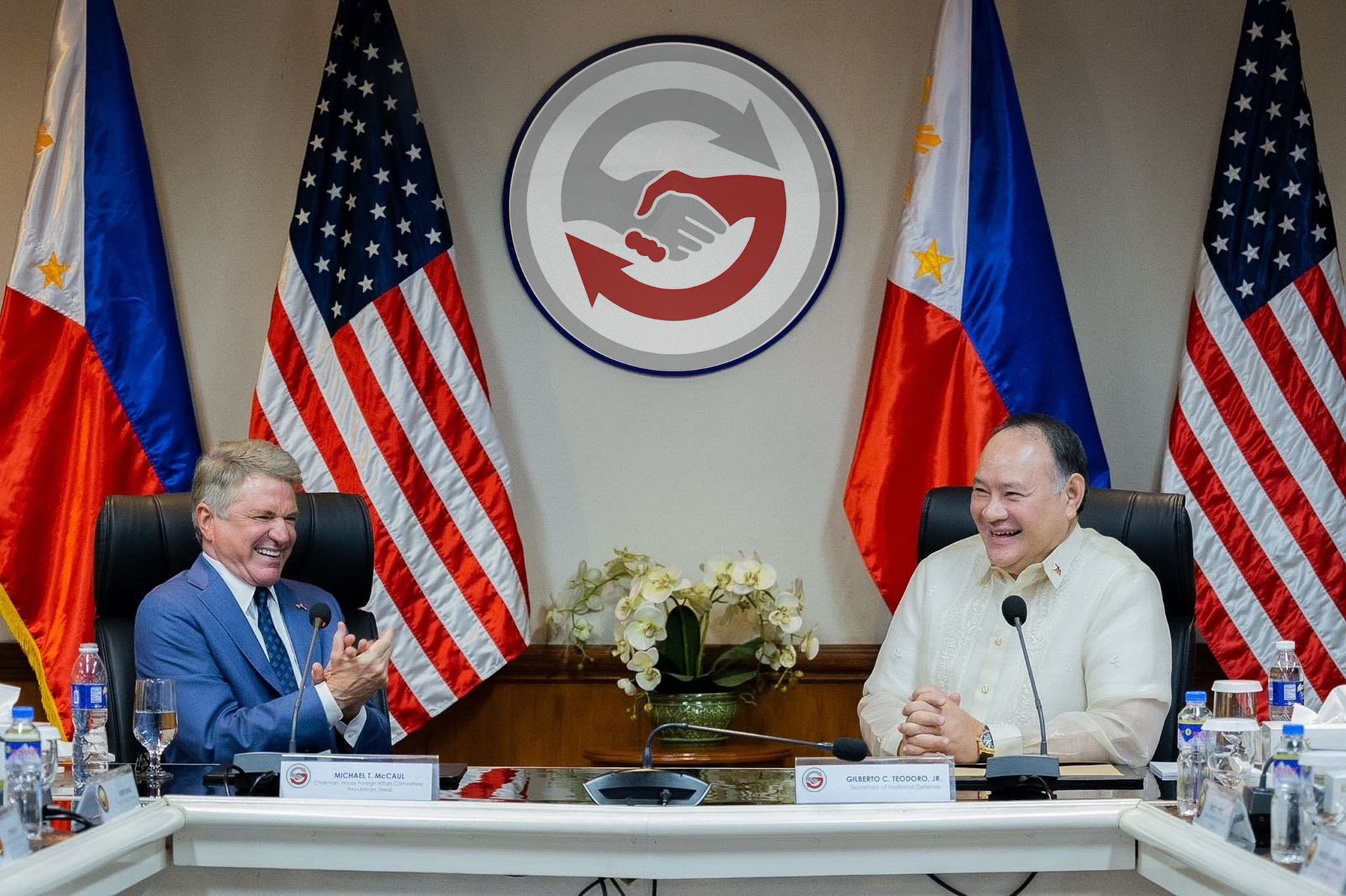 black and white bed linen