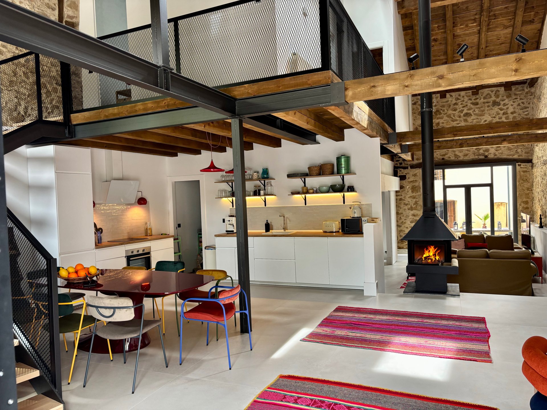 black and white bed linen