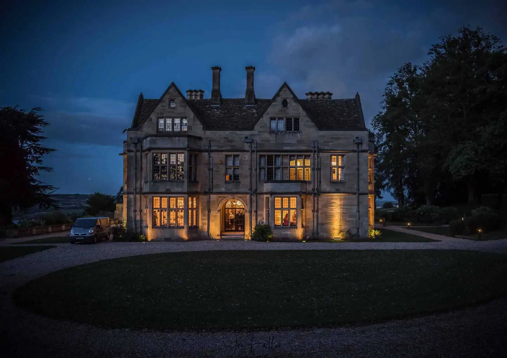 exterior view of Coombe Lodge in Bristol