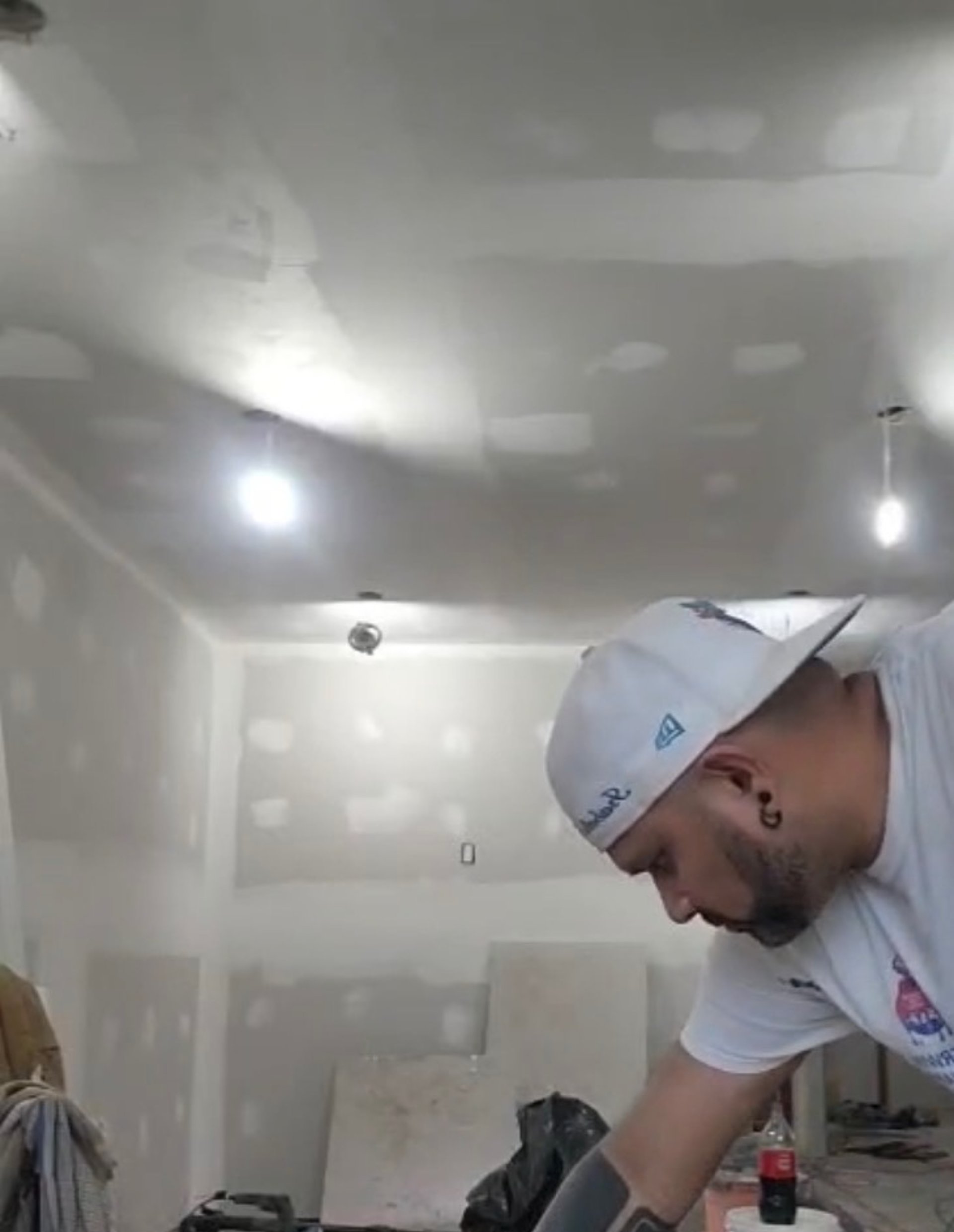 black and white bed linen