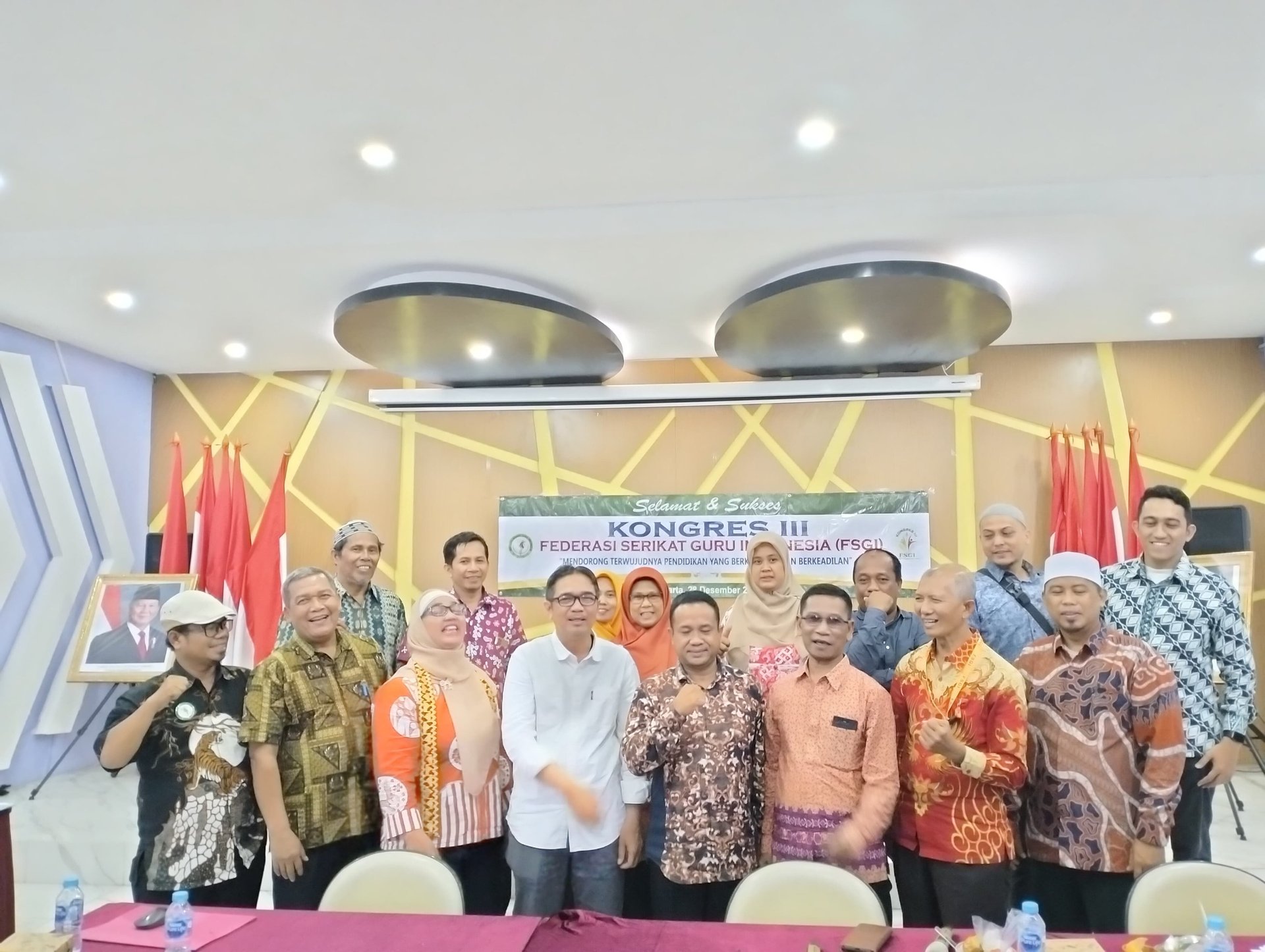 black and brown leather padded tub sofa