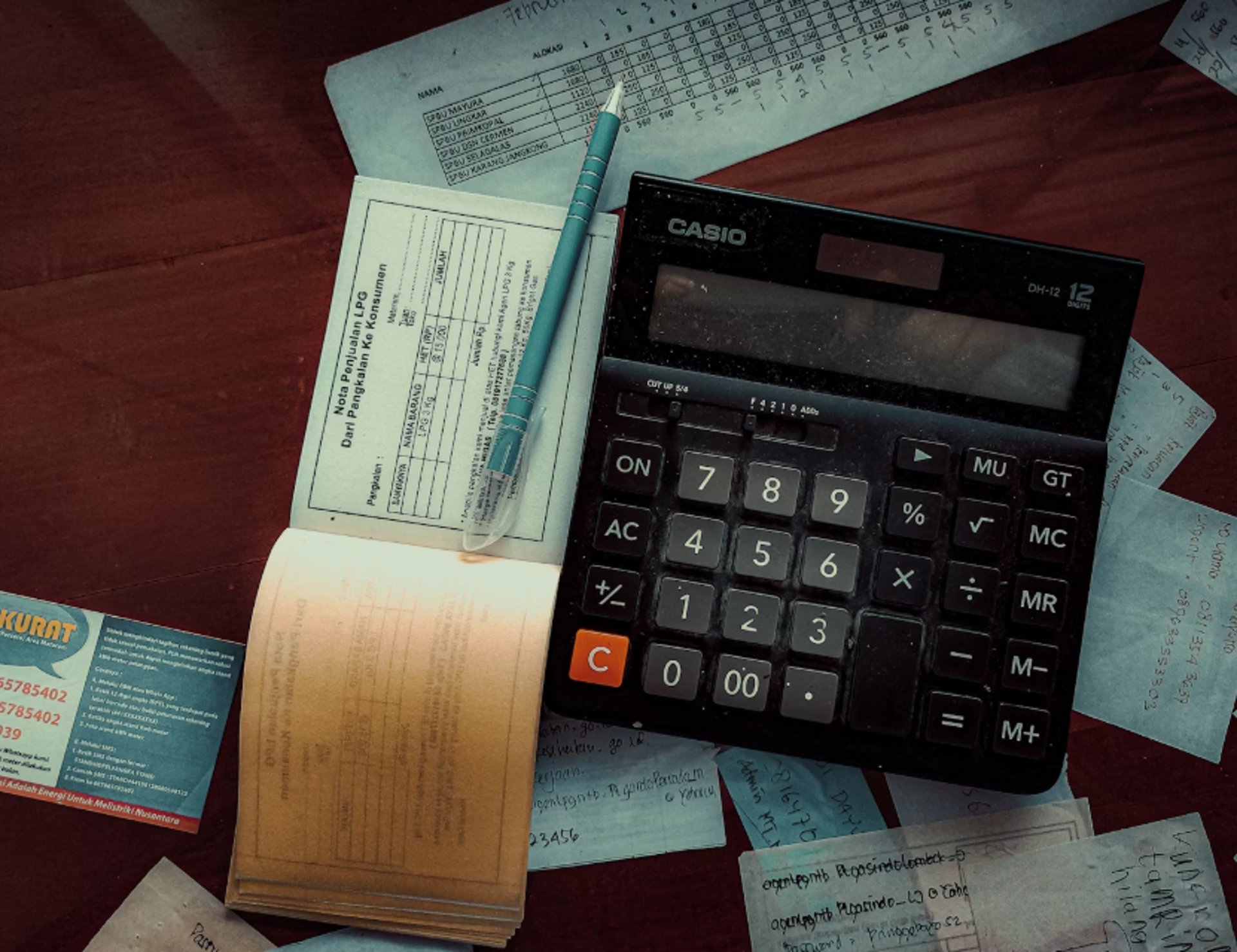 black and brown leather padded tub sofa