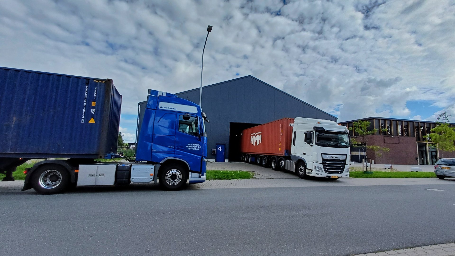 black and white bed linen