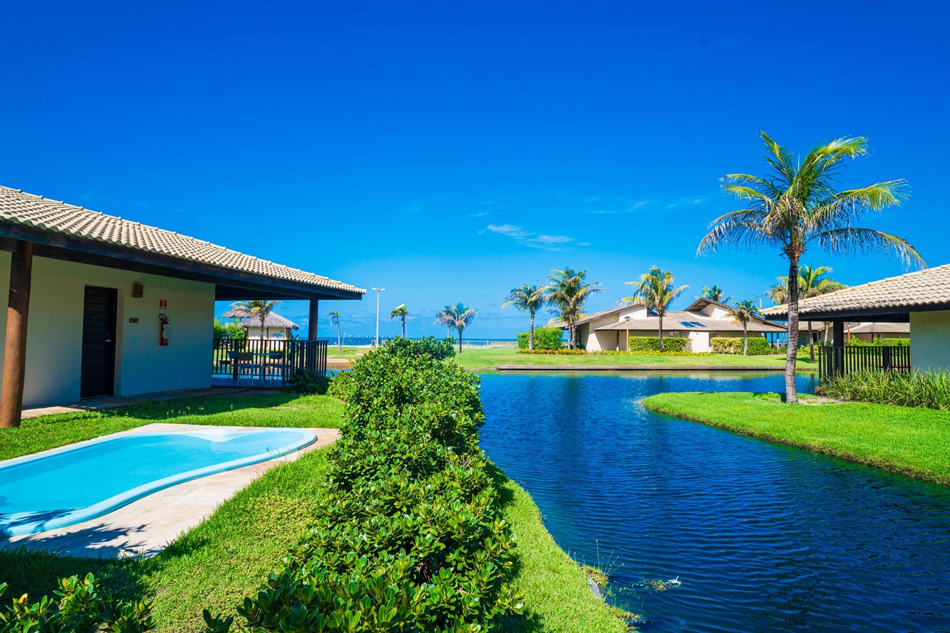 black and brown leather padded tub sofa