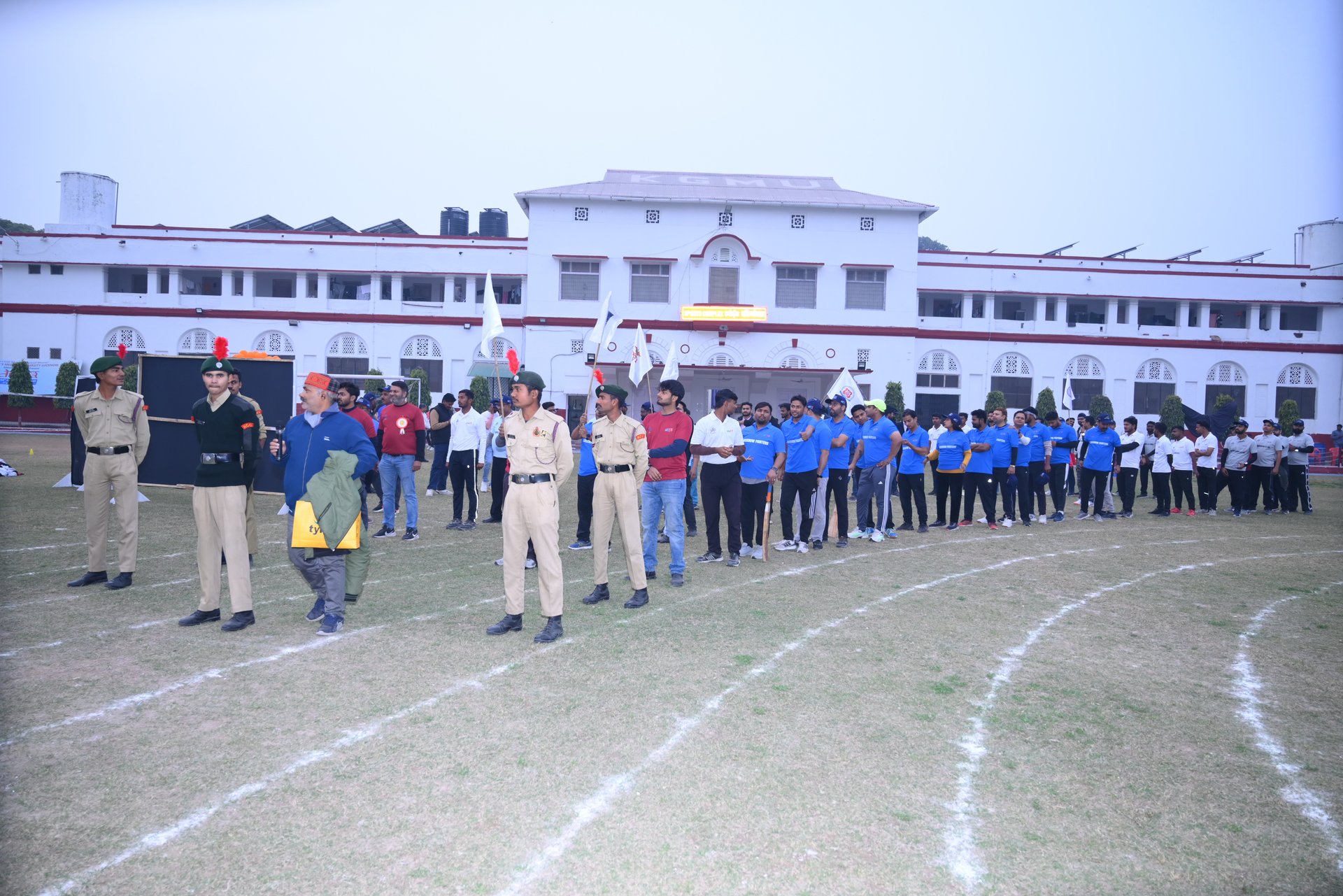 gray computer monitor