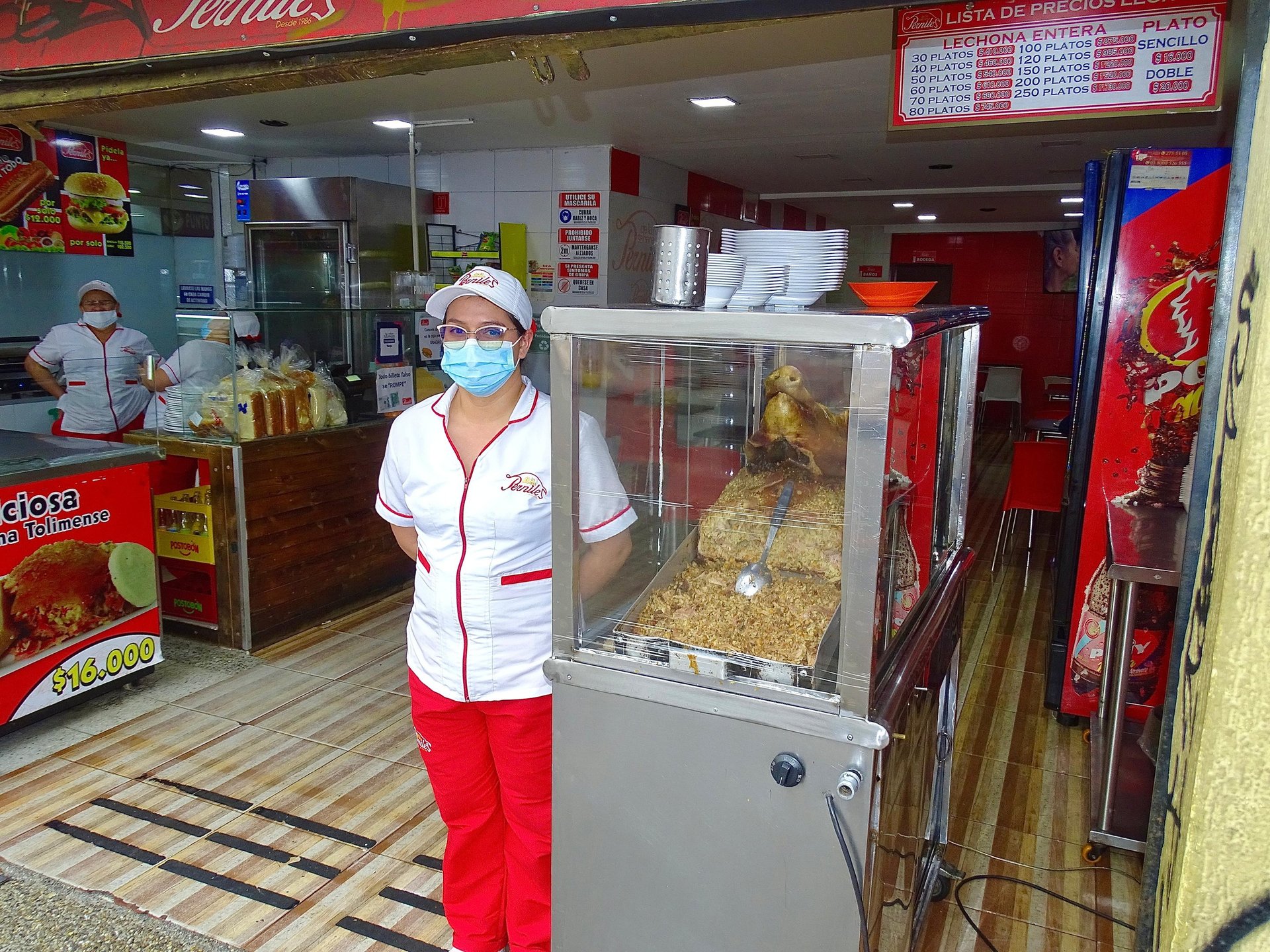 gray computer monitor