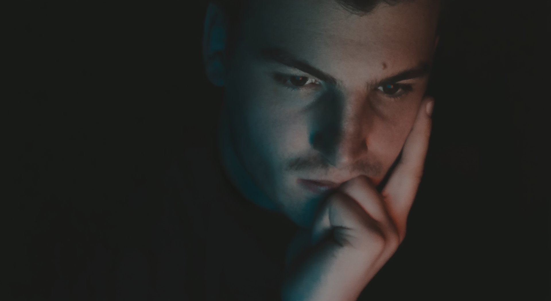 black and white bed linen