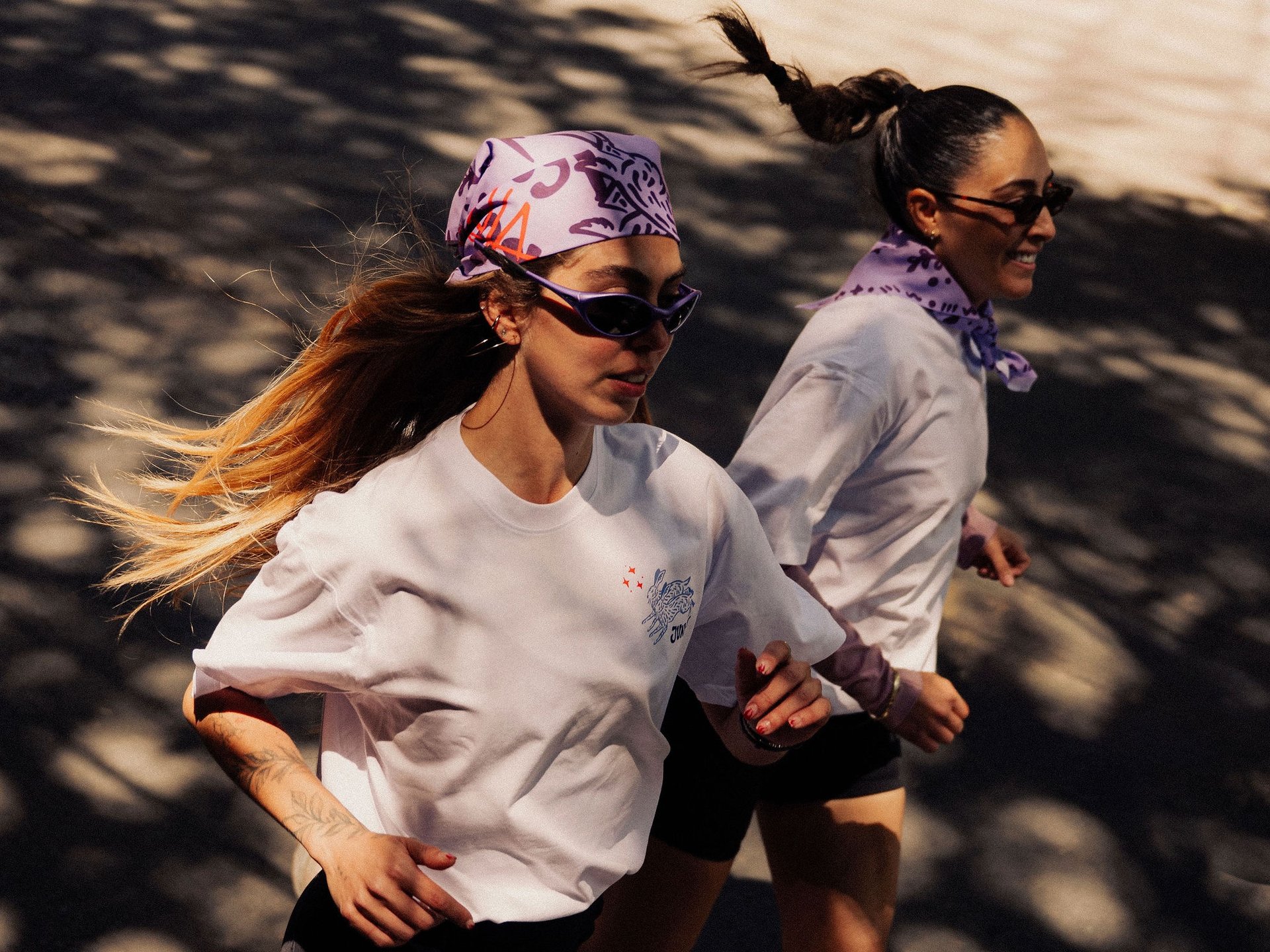 black and white bed linen