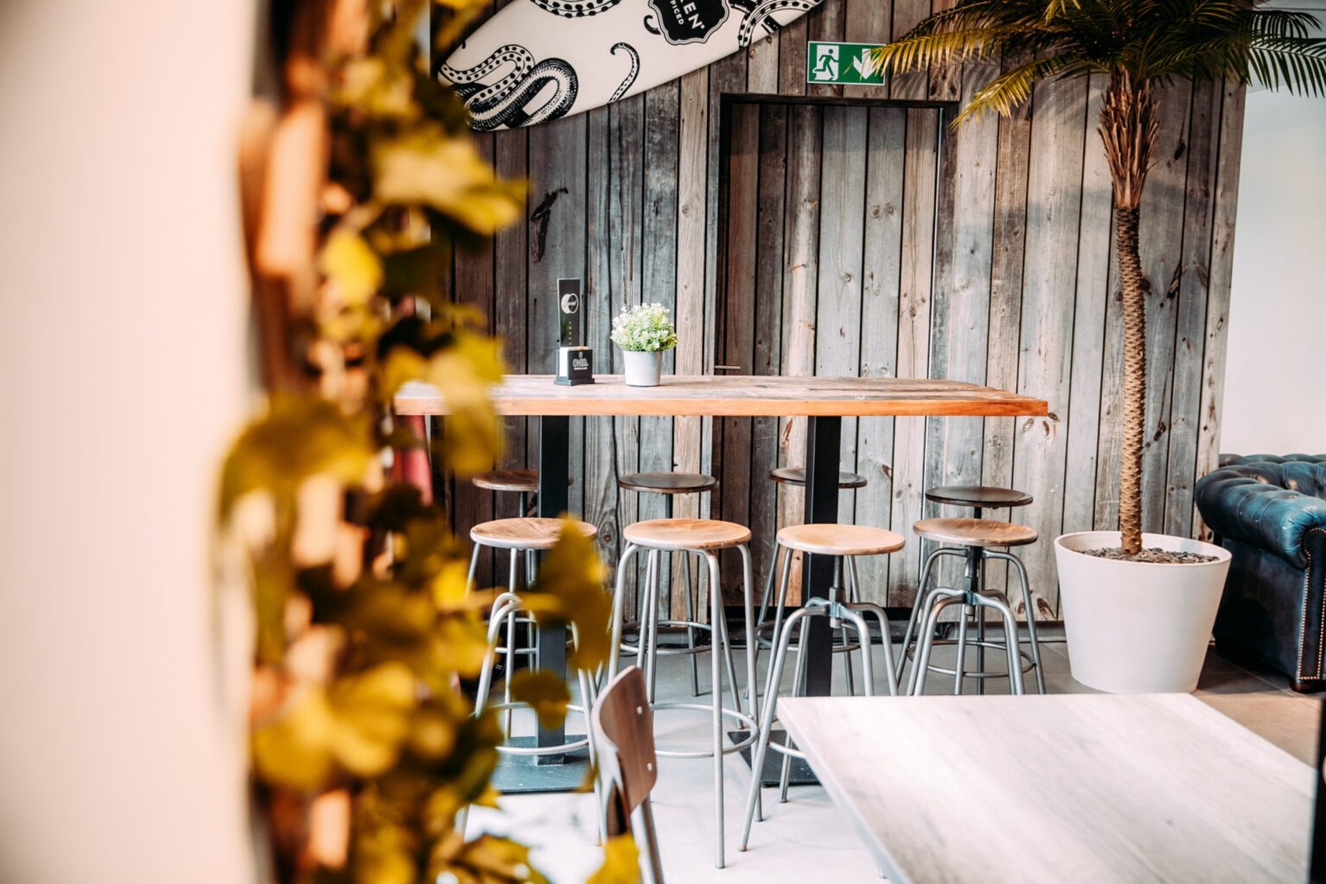 black and white bed linen