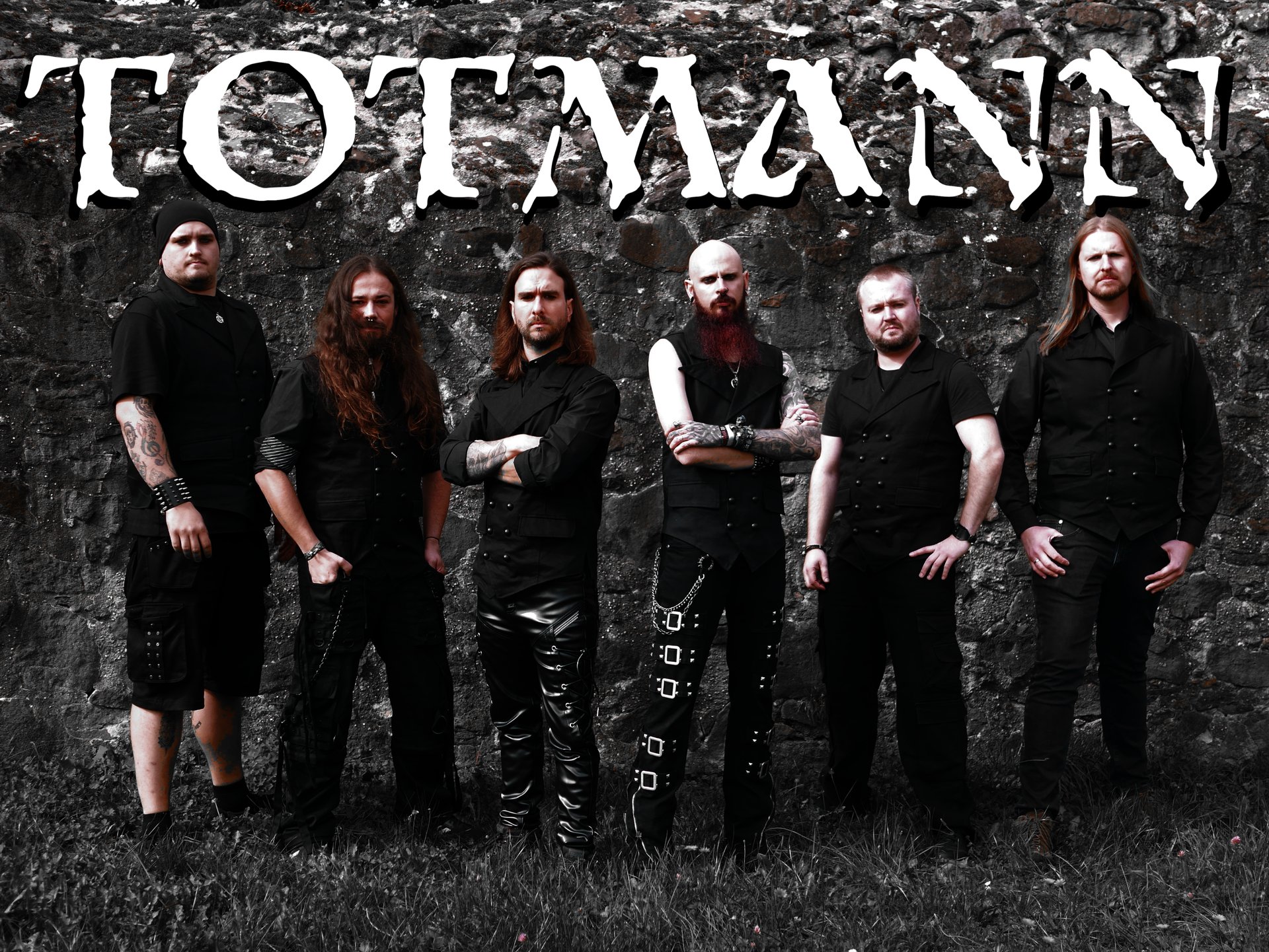 gray computer monitor