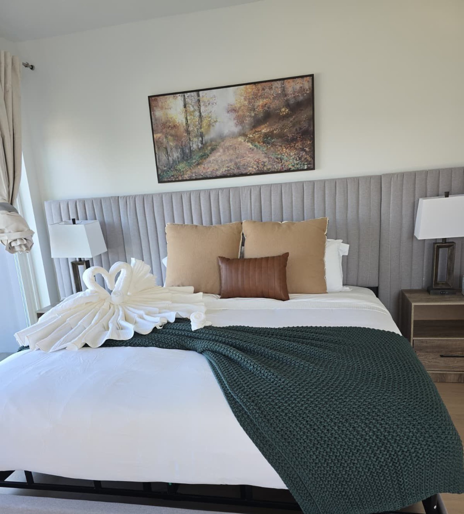 black and white bed linen