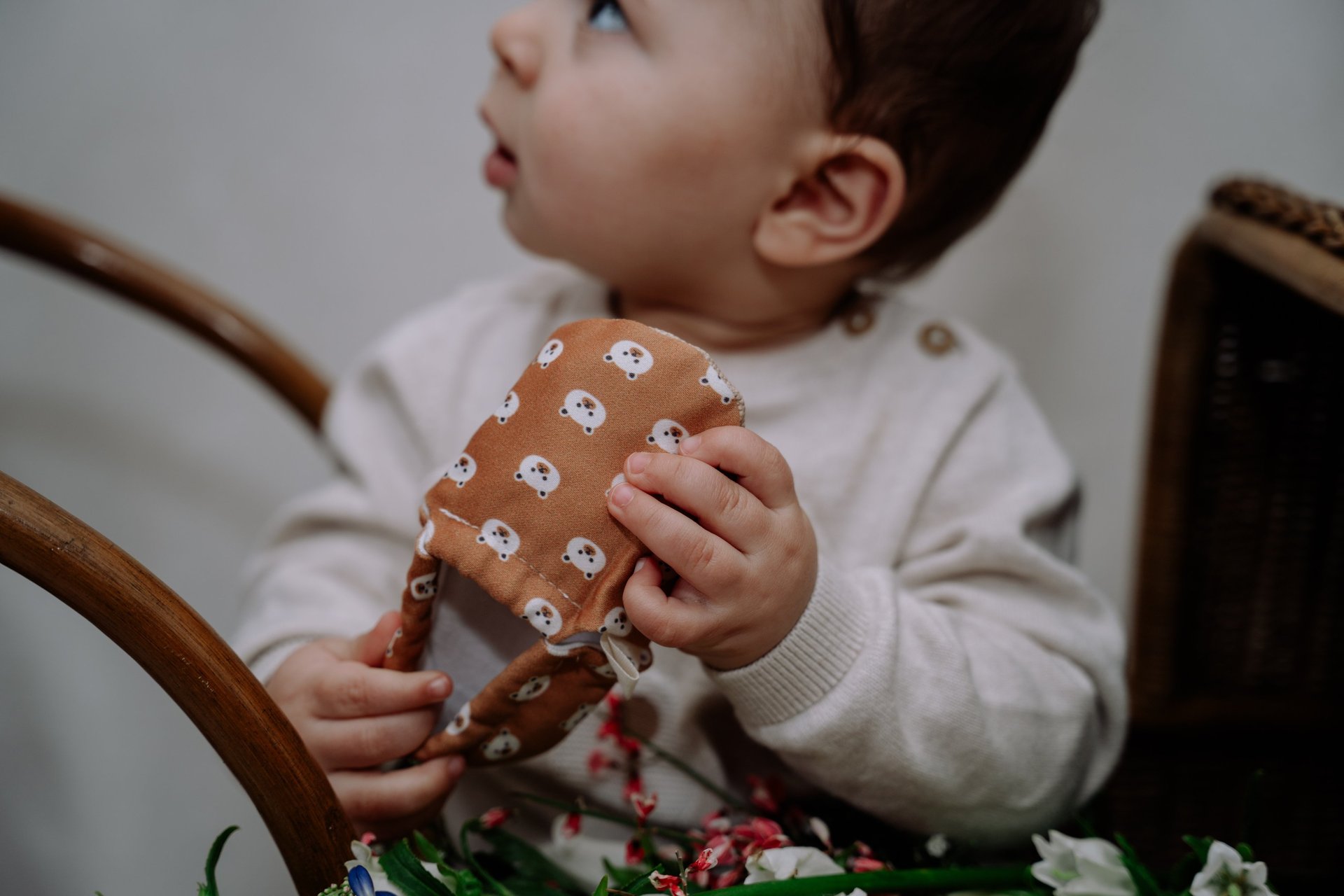 black and white bed linen