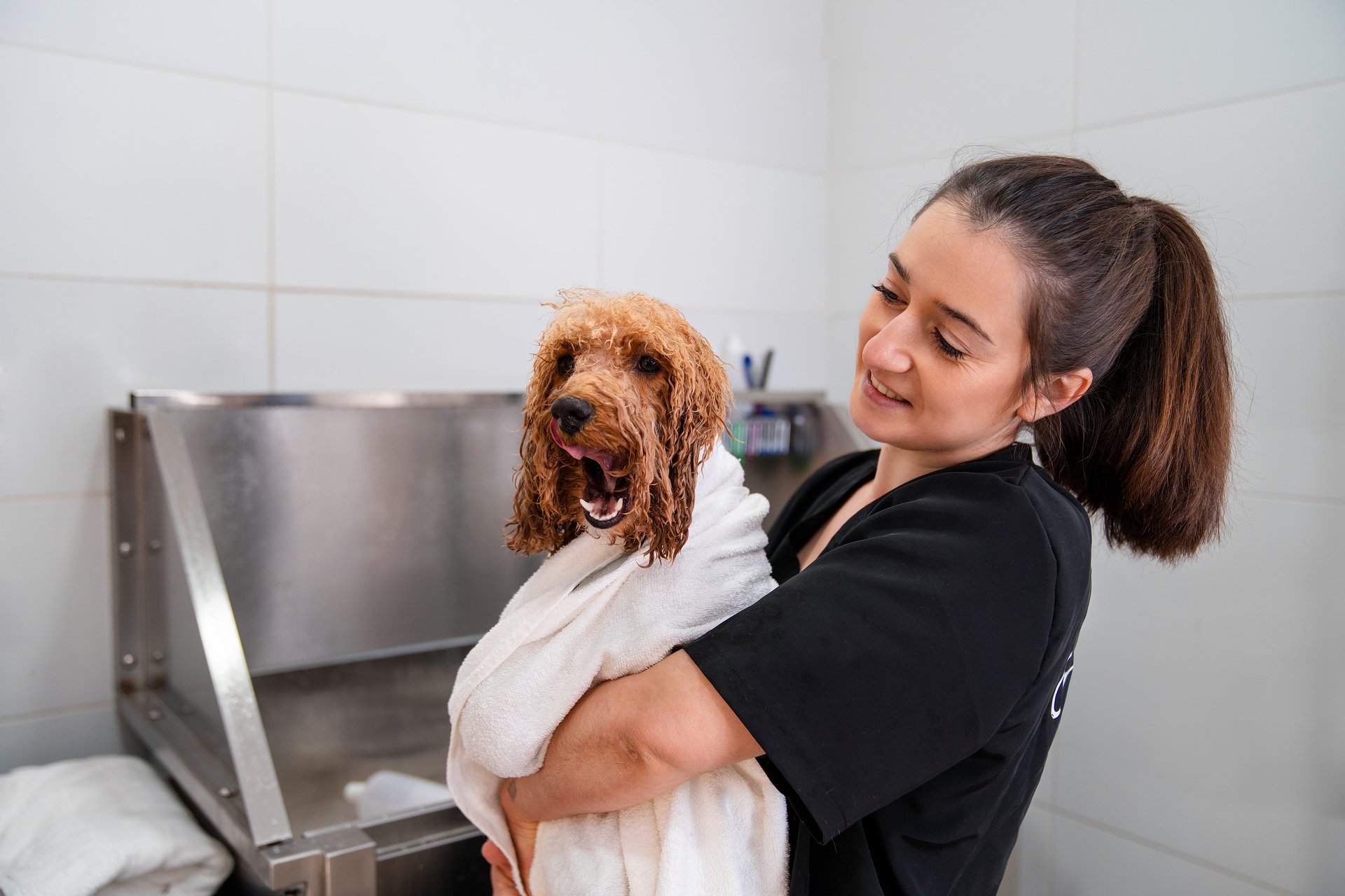 black and white bed linen