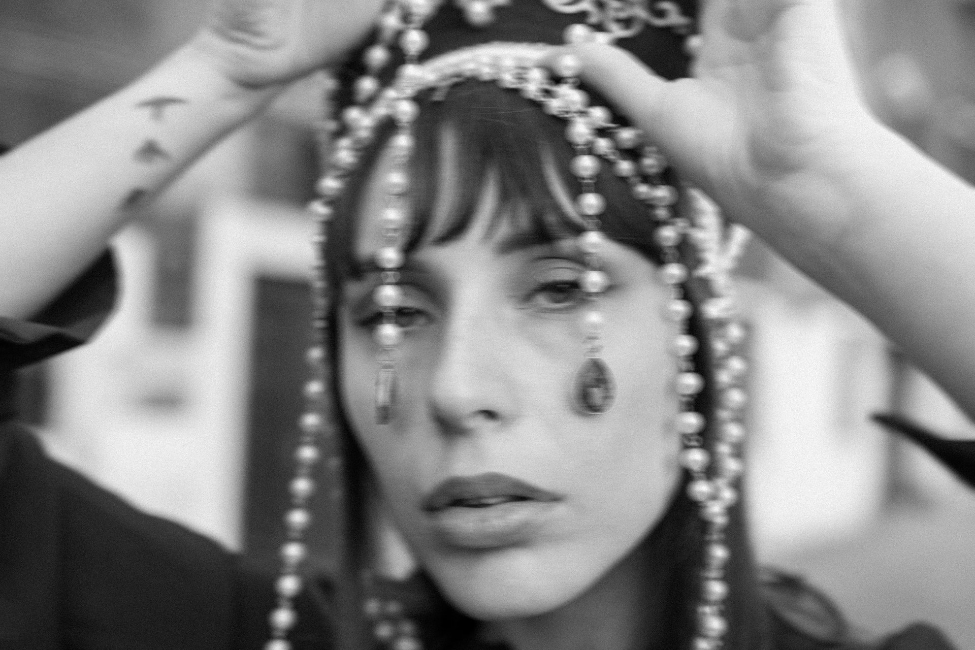 black and white bed linen