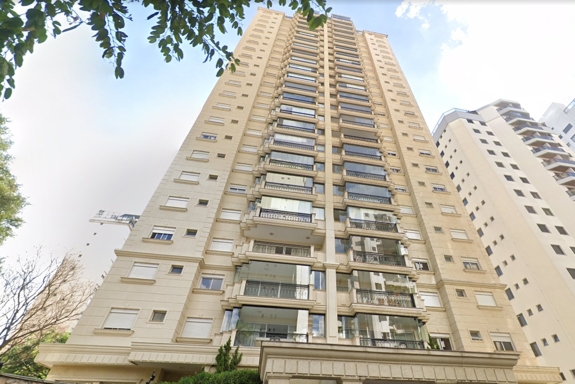 black and brown leather padded tub sofa