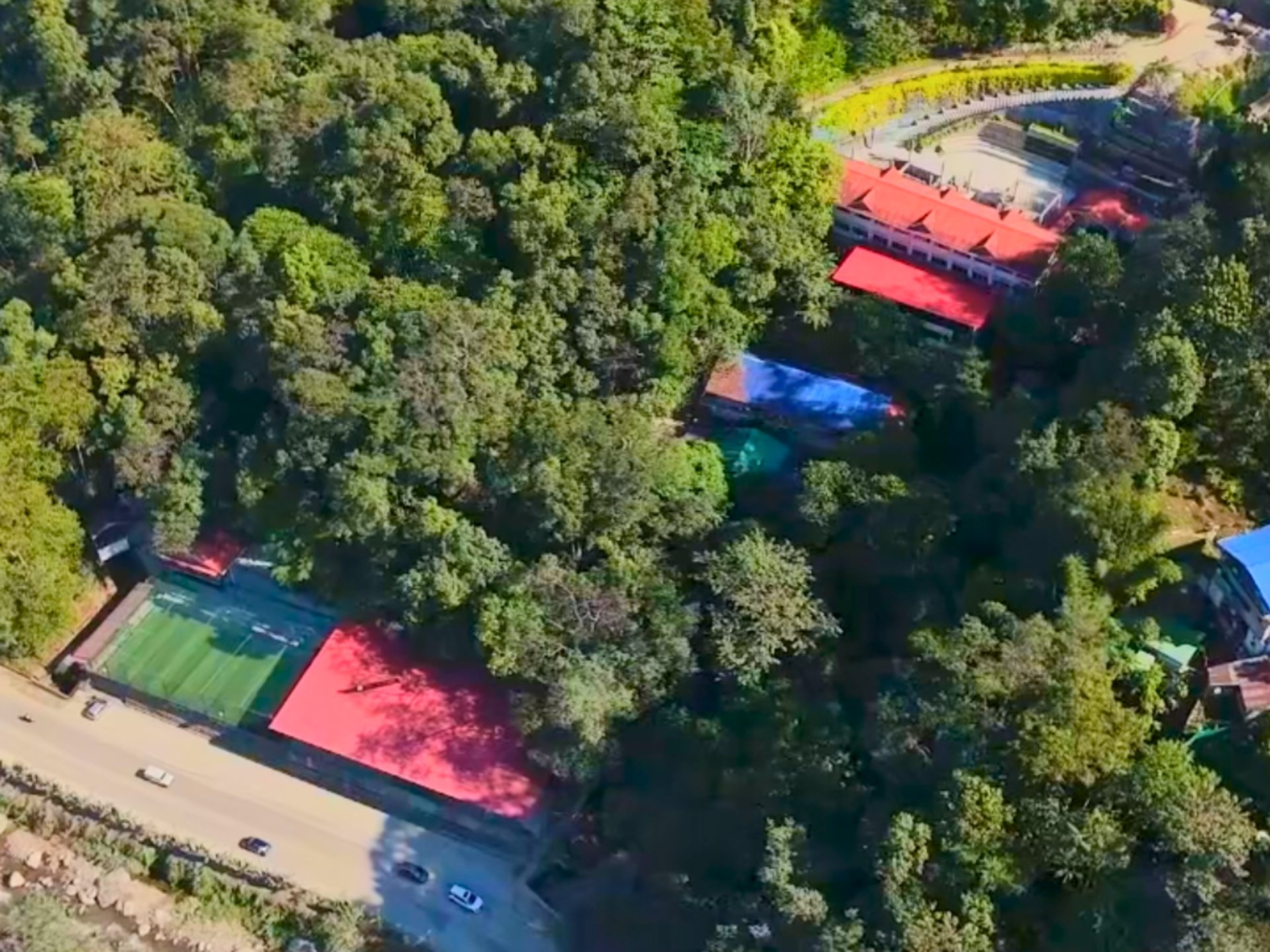 black and white bed linen