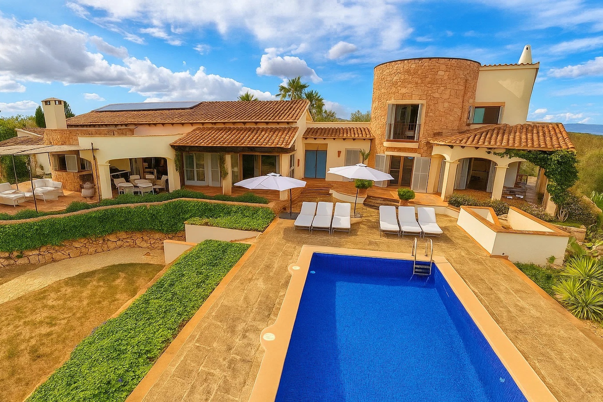 black and white bed linen