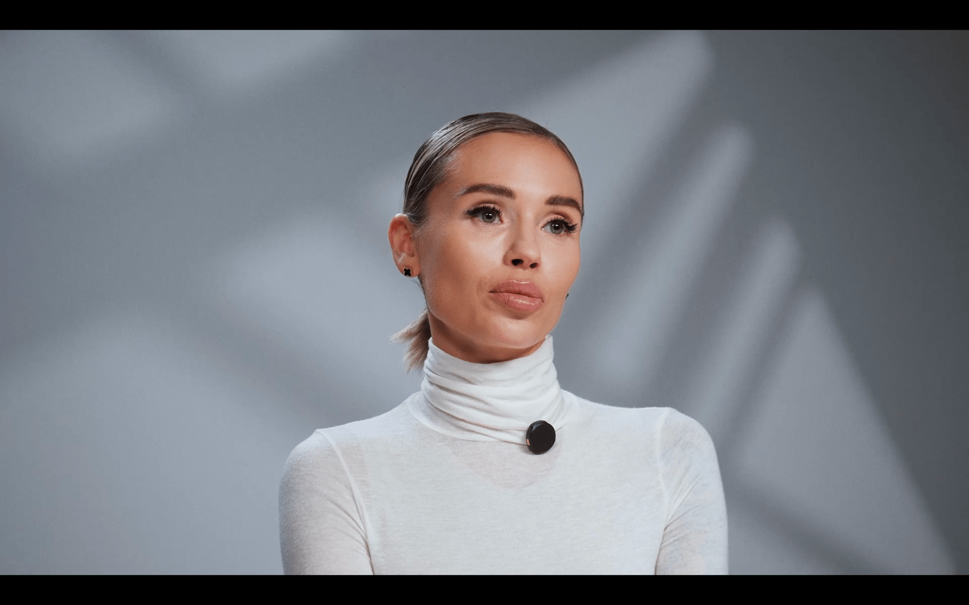 Кейс: запись видео подкаста с психологом Валентиной Сон в профессиональной студии HellagoodPro